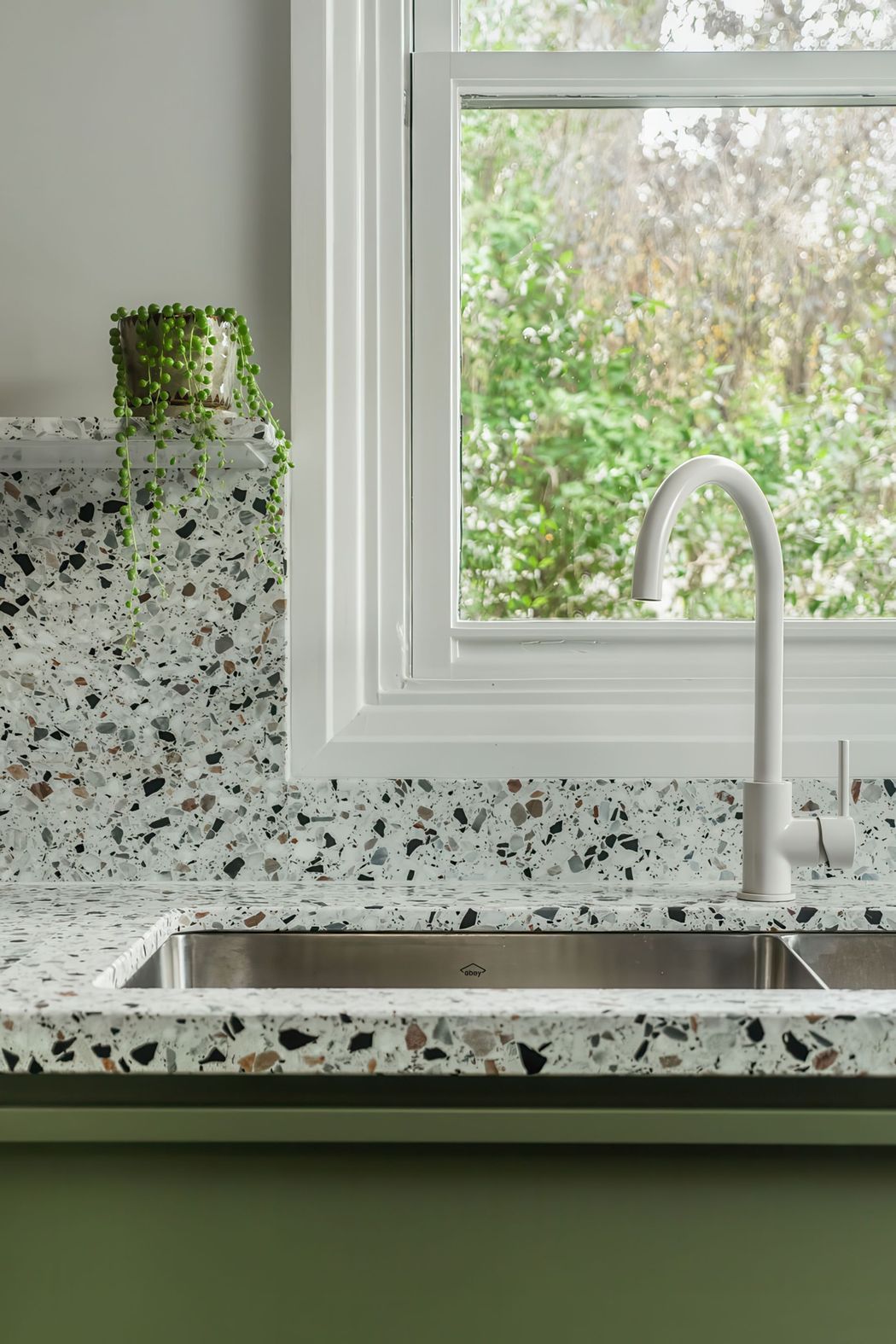 FOUND-Kitchens-Sink-and-kitchen-mixer-gigapixel-low-resolution-v2-2x.jpeg