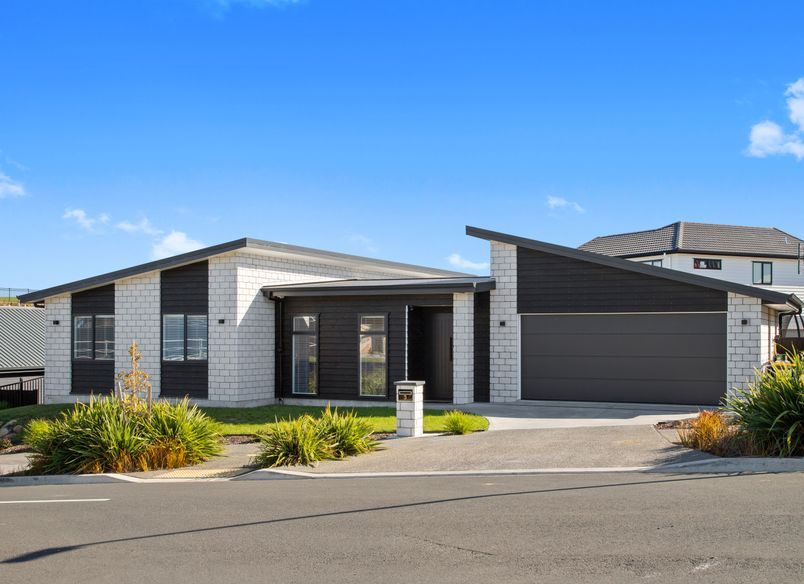 Suburban Indoor/Outdoor Living