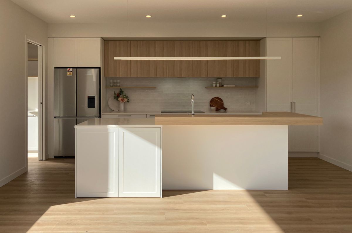 Profiled Doors and Feature Island Seating