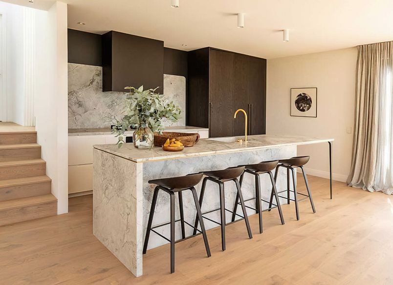 Kitchen & Bar Suede + Stone Showroom 2021