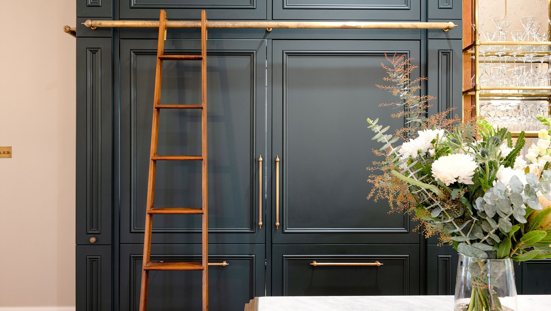 KENSINGTON GARDENS banner