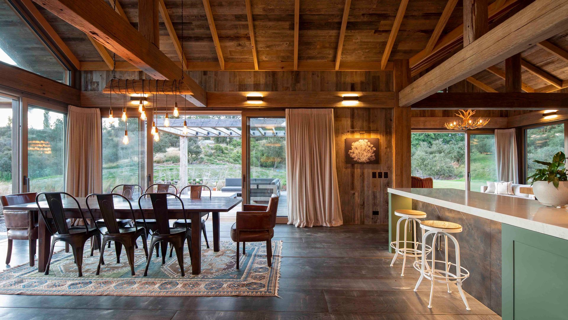 Lake Hayes Road House banner