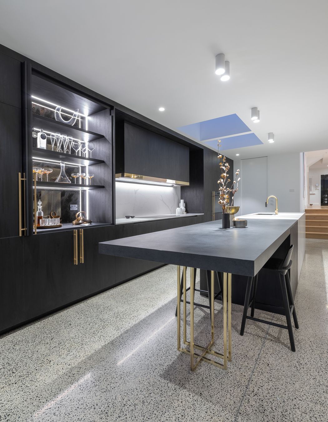 Prime Melamine, Black - Timberland. Prime Stone, Statuario Venato - Leather. Design by Leonie Hamill and Melanie Sa'u, Cube dentro.