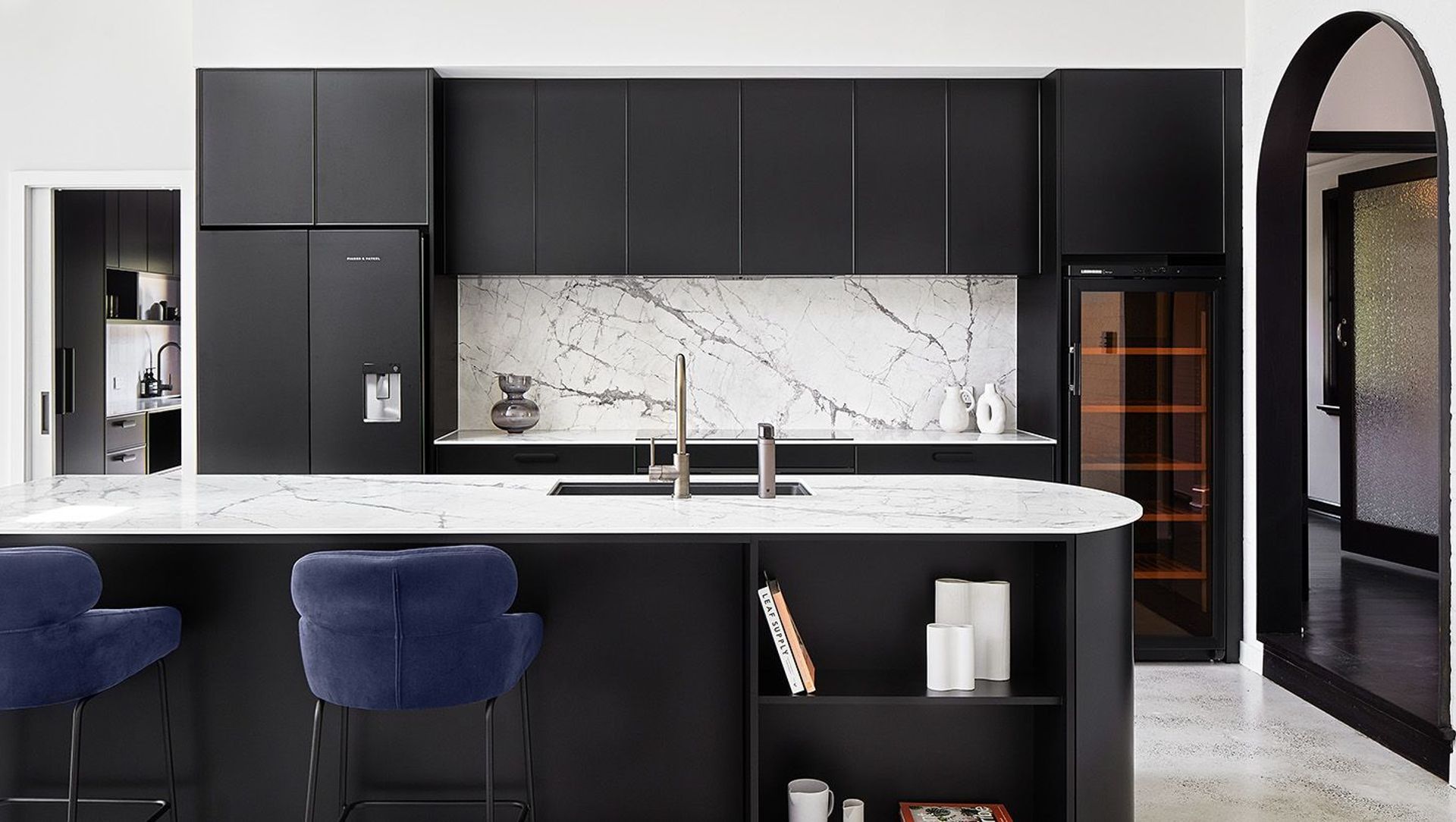 Sophisticated Contrasts in Inglewood banner