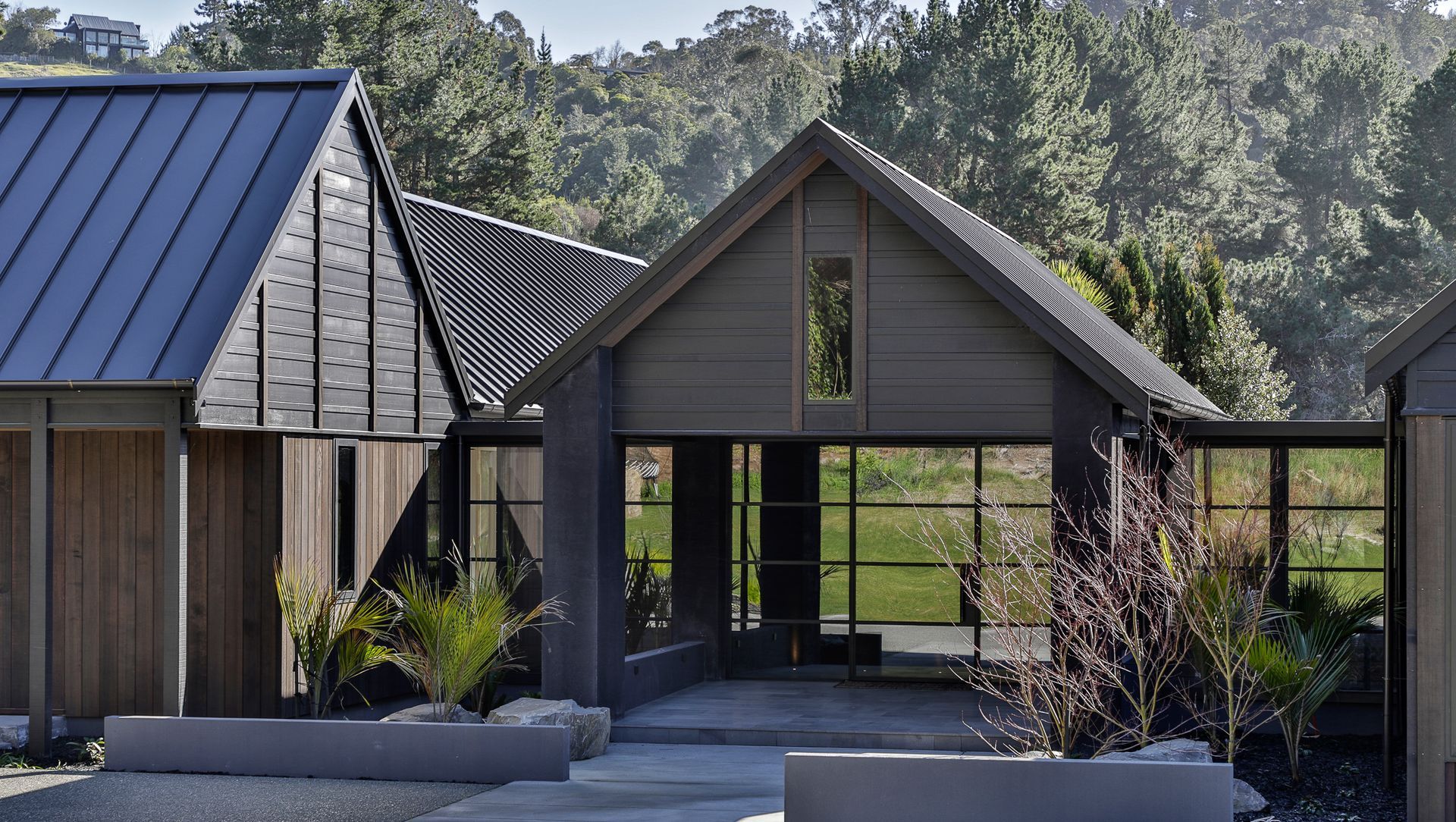 Acacia Bay Gables banner