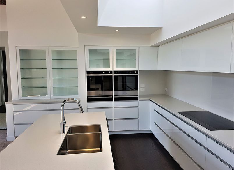Modern Minimalist Kitchen