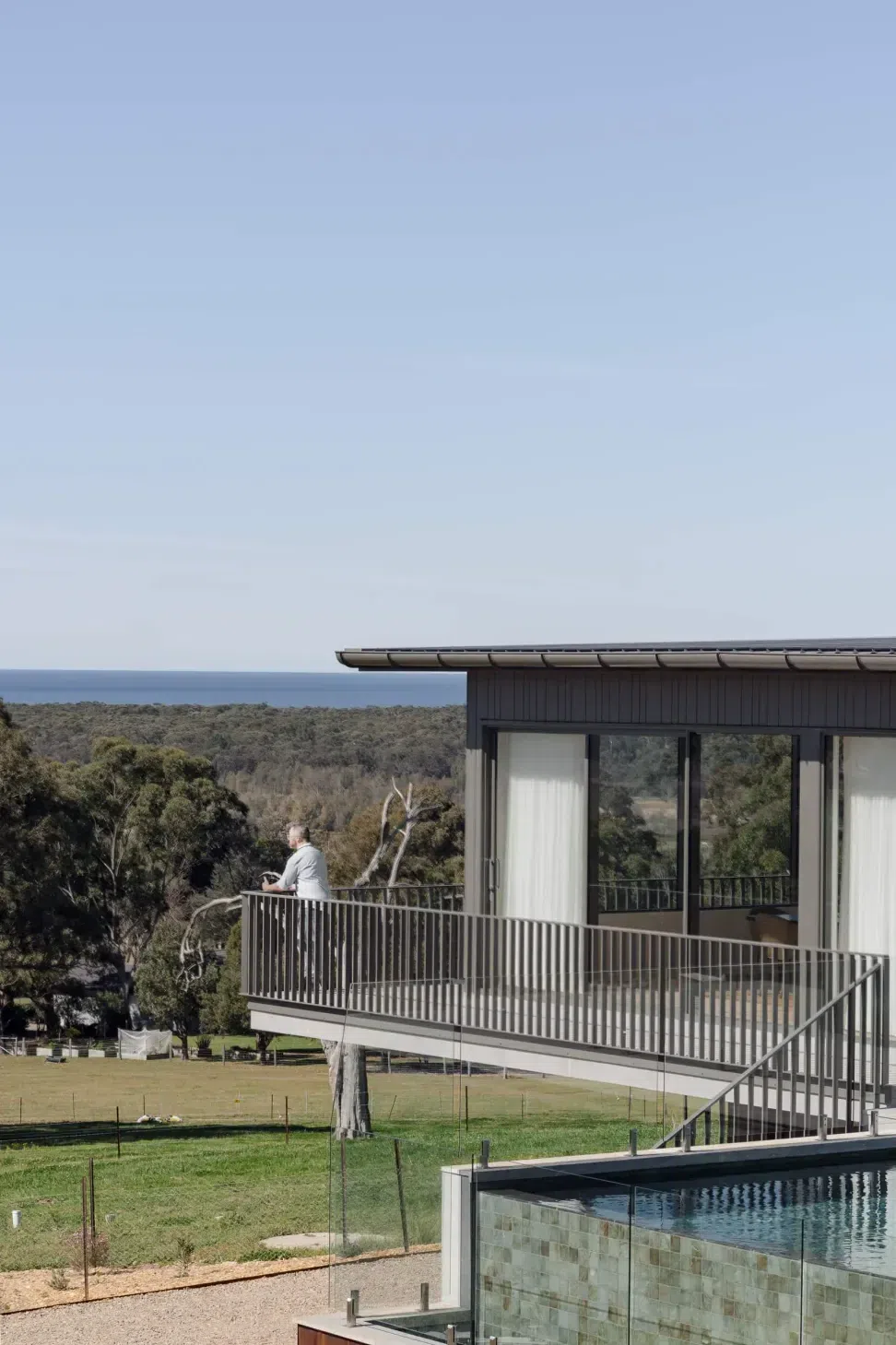 cantilevered-deck-site-engineering-architectural-photography-nsw.webp