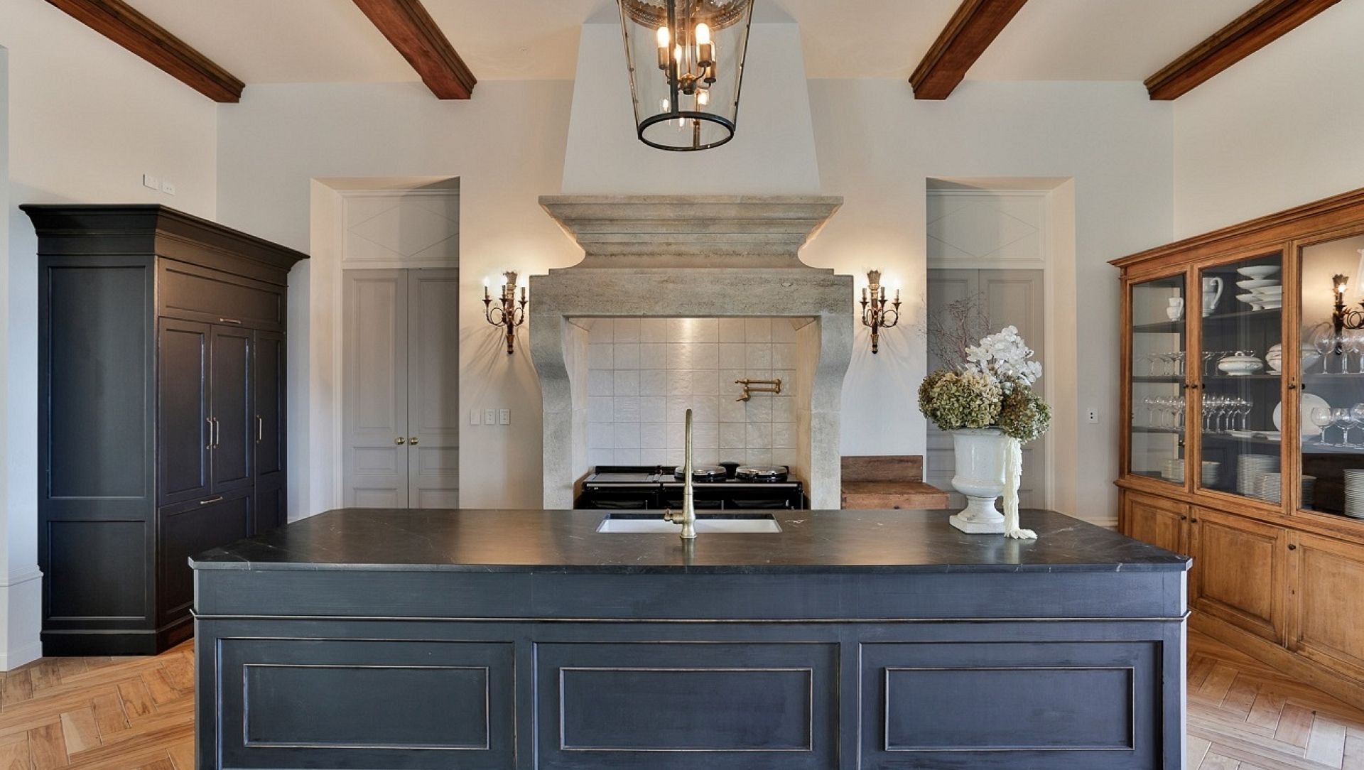 Grand Traditional Kitchen Project banner