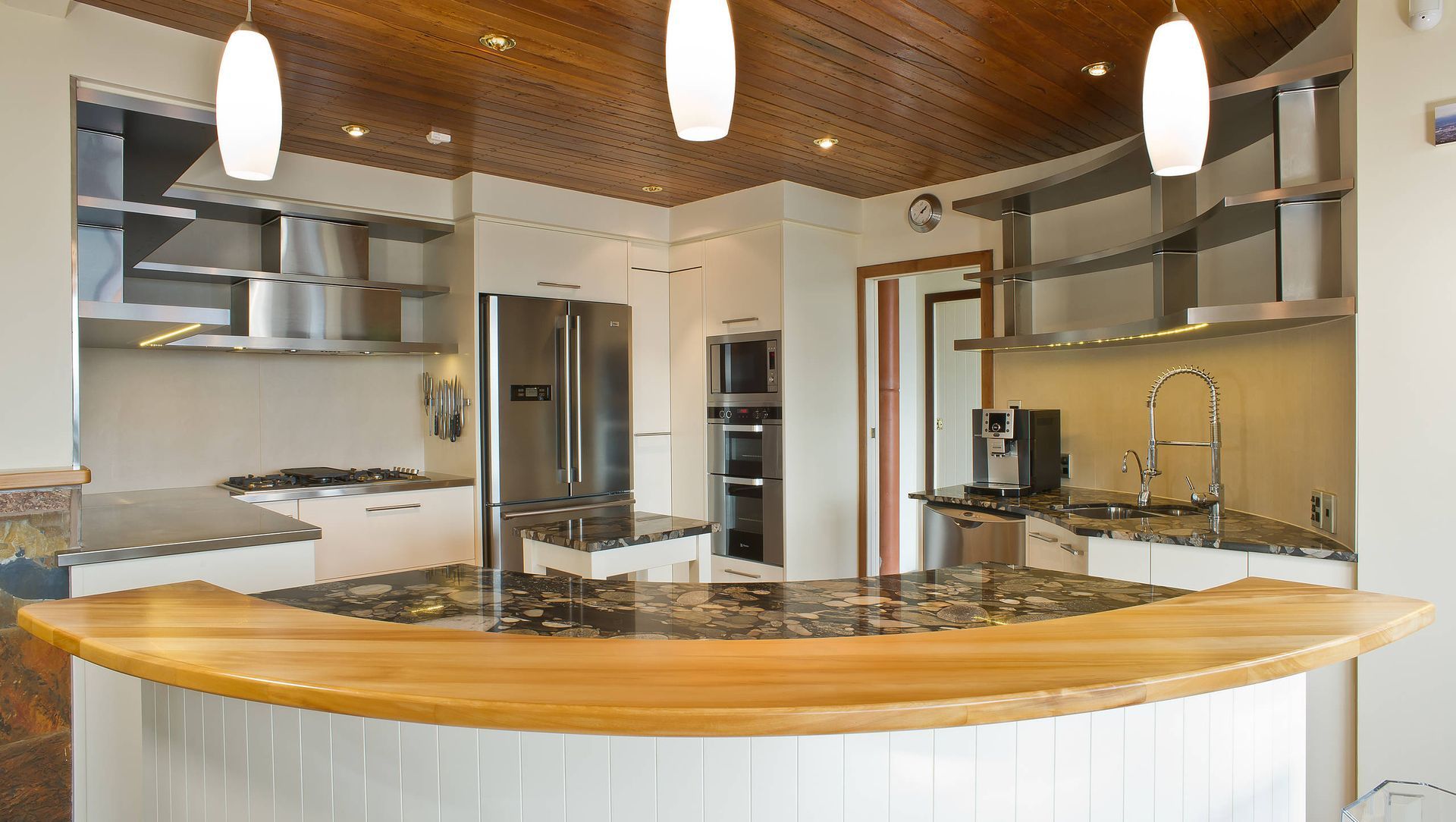 Customised & Curvy banner