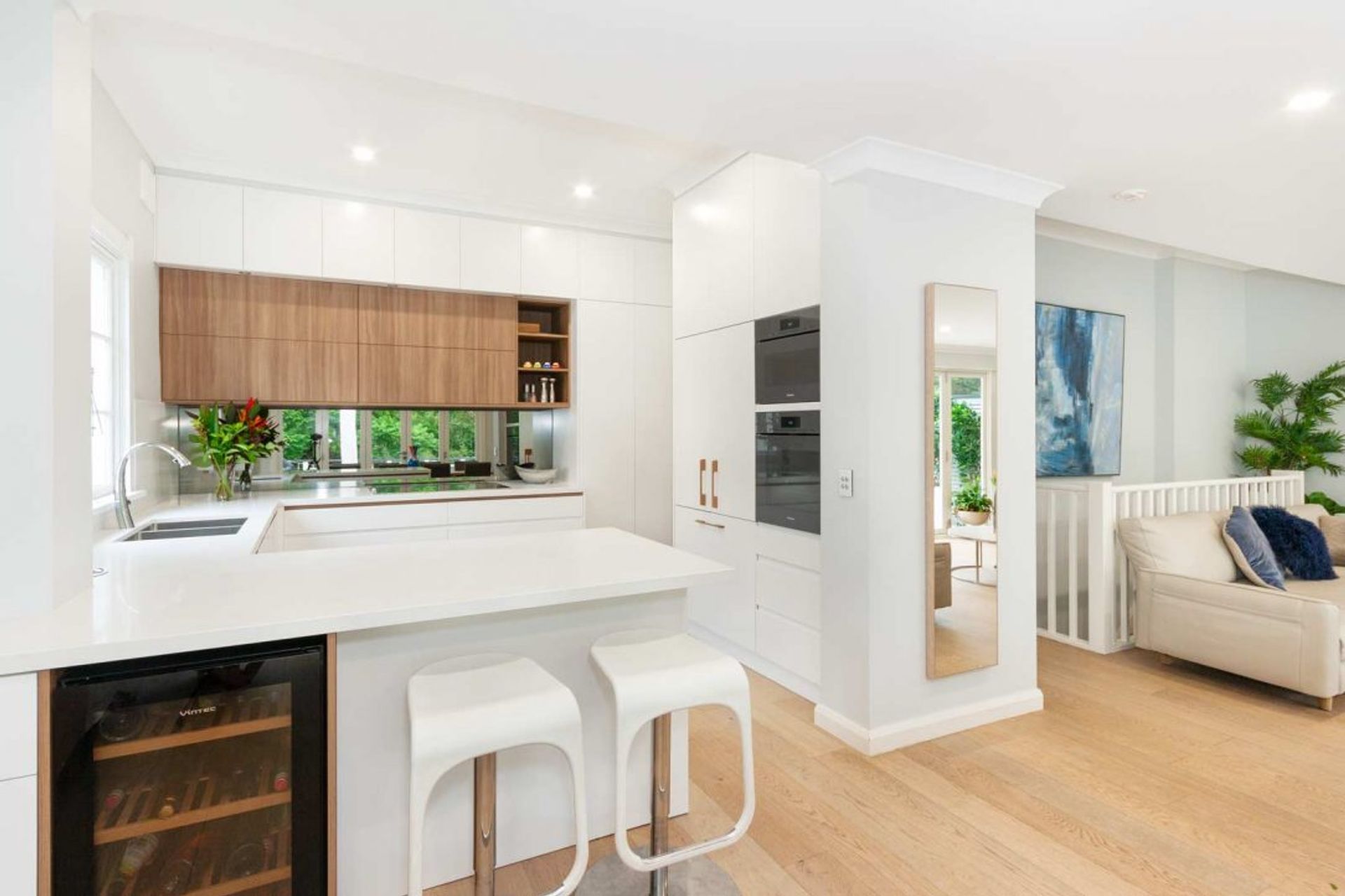 kitchen-design-Sydney-modern-Miele-Dulux-polyurethane-white-timber-Premier-Kitchens-Australia-01-1084x723.jpg