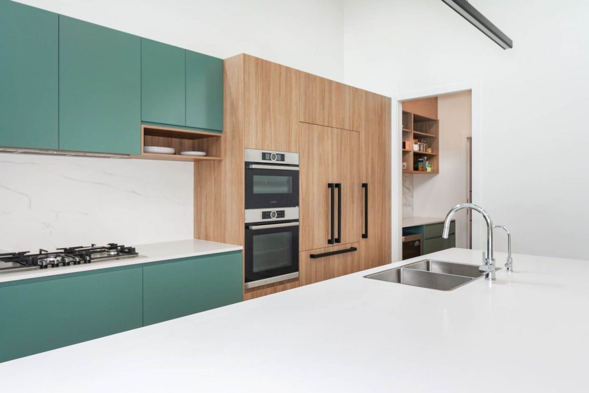 kitchen-design-sydney-modern-bosch-fisher-paykel-green-timber-premier-kitchens-01-1084x723.jpg