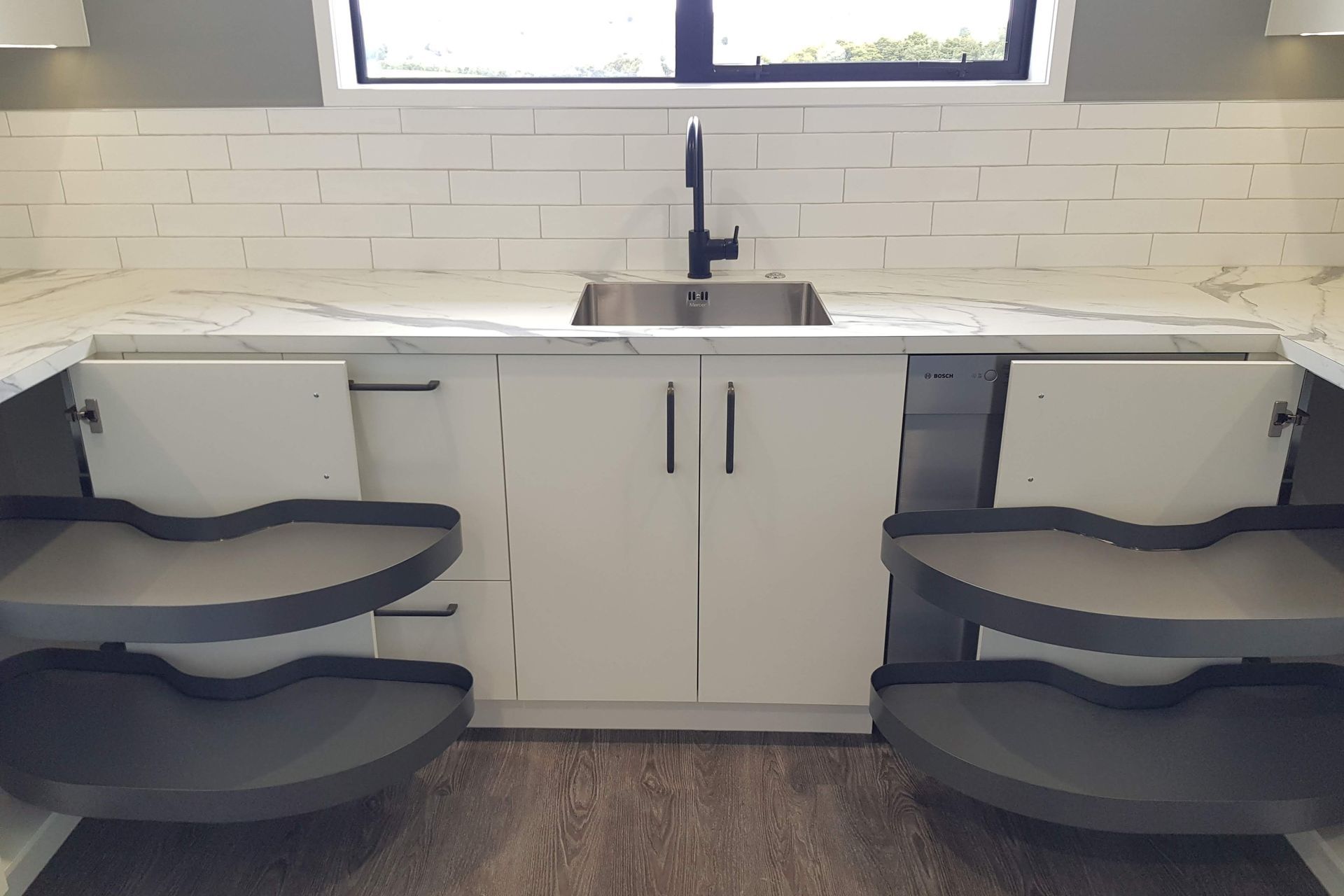 Vauth Sagel Cornerstone MAXX for Blind Corners - Stylish Unit to Maximise Tricky Corner Cabinets