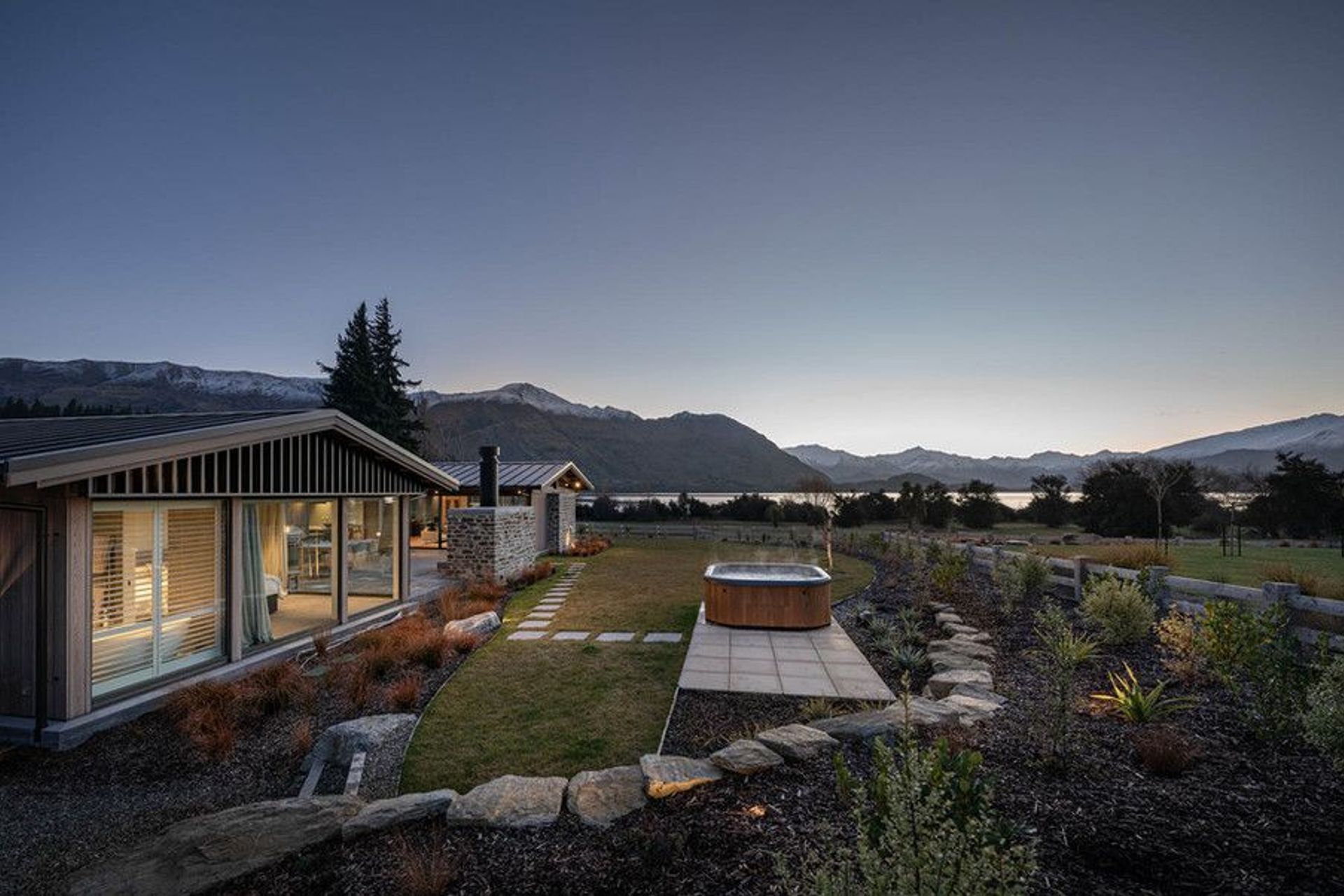 Aubrey Road, lakeside house.