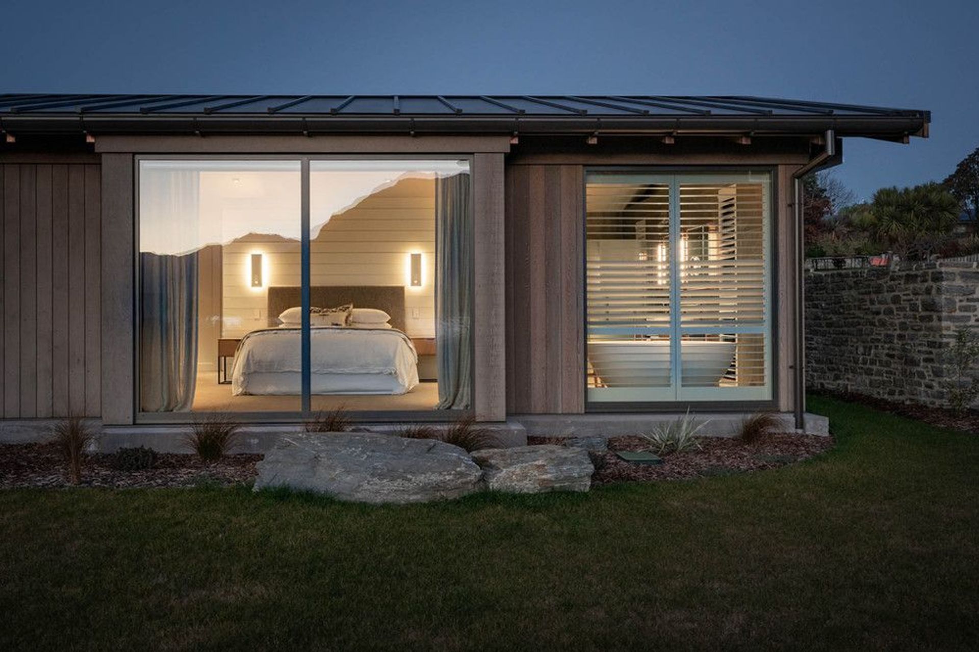 Aubrey Road, lakeside house.