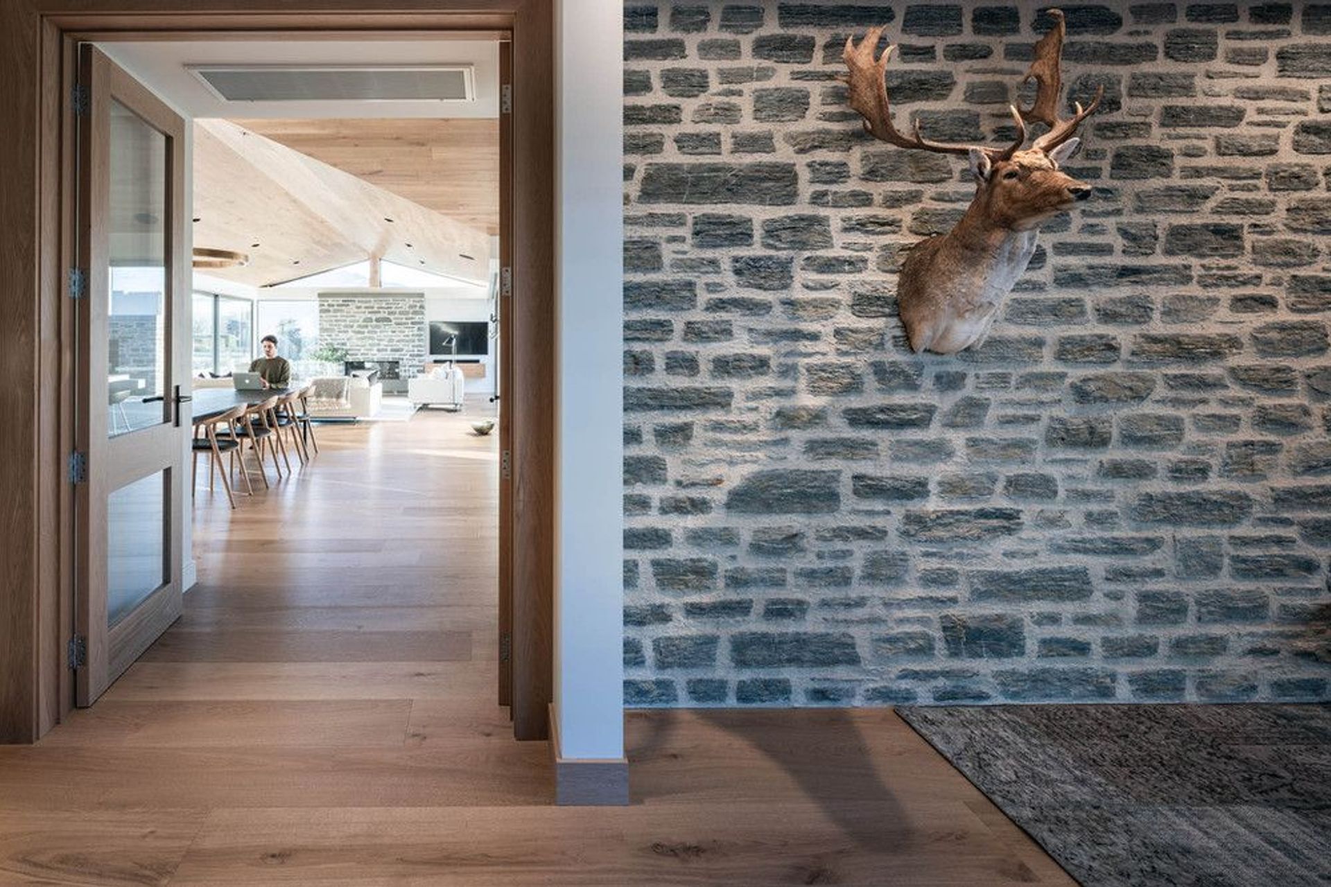 Aubrey Road, lakeside house.