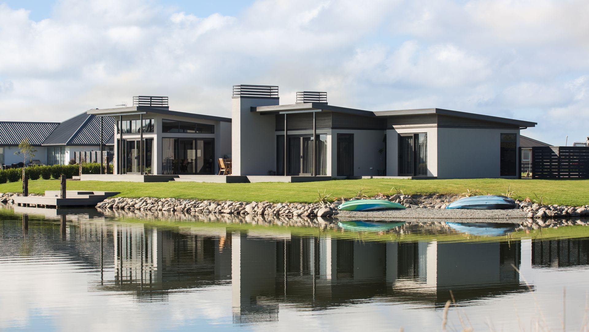 Lake Hood is the place to be! banner