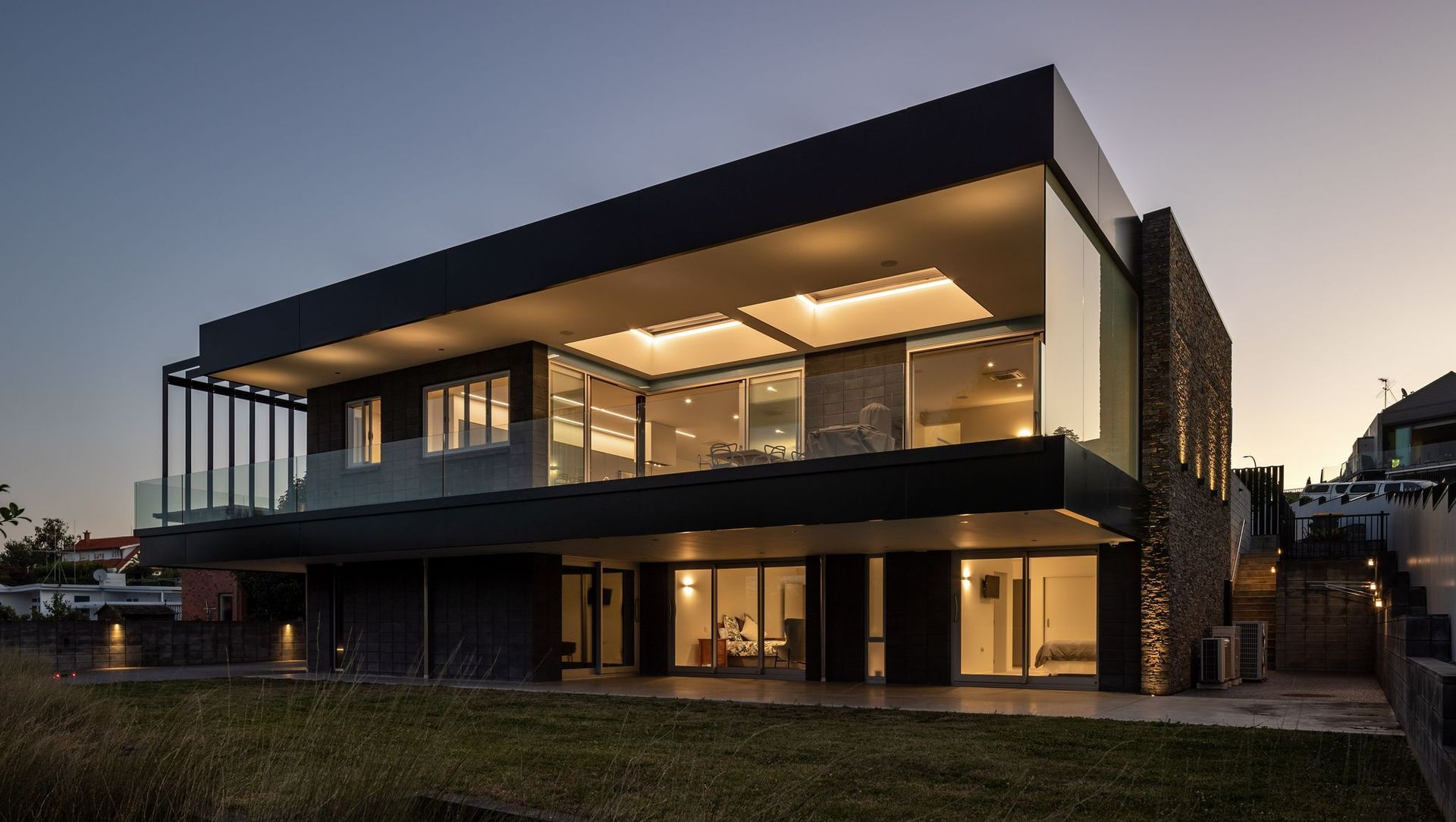 Ashton Lake House banner