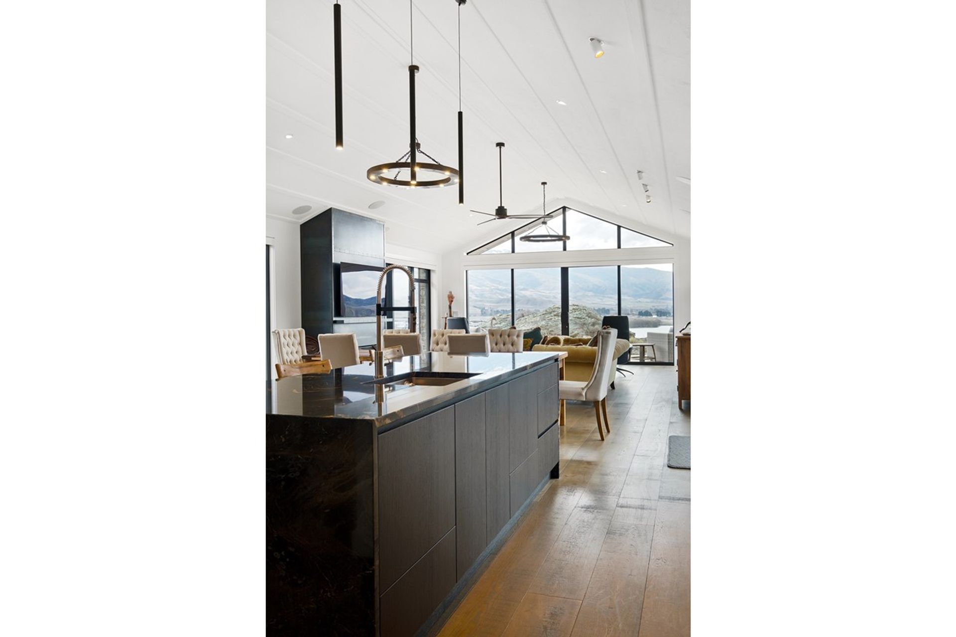 Lake Dunstan Residence