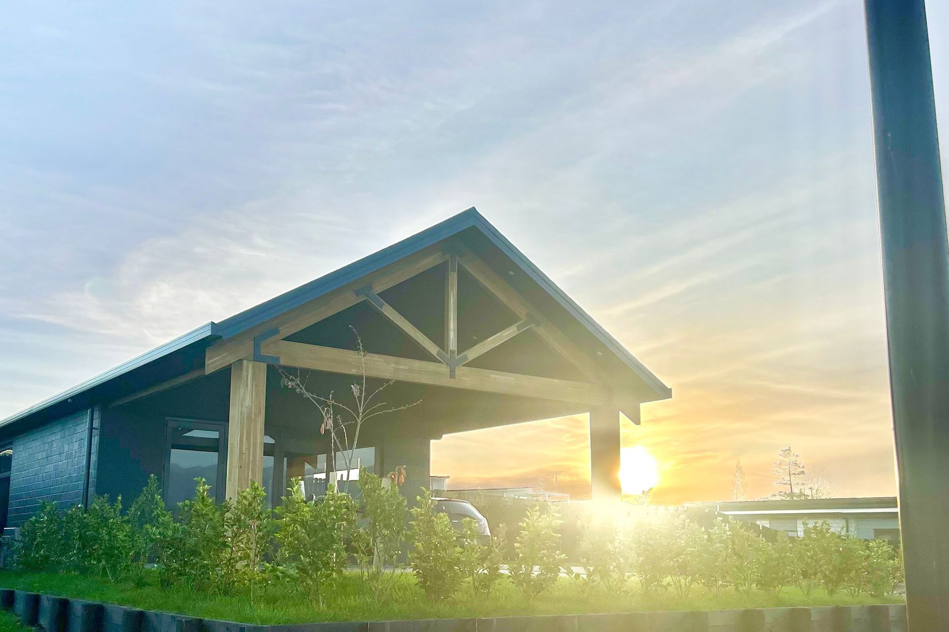 Lakeside, Whites Way - Invest