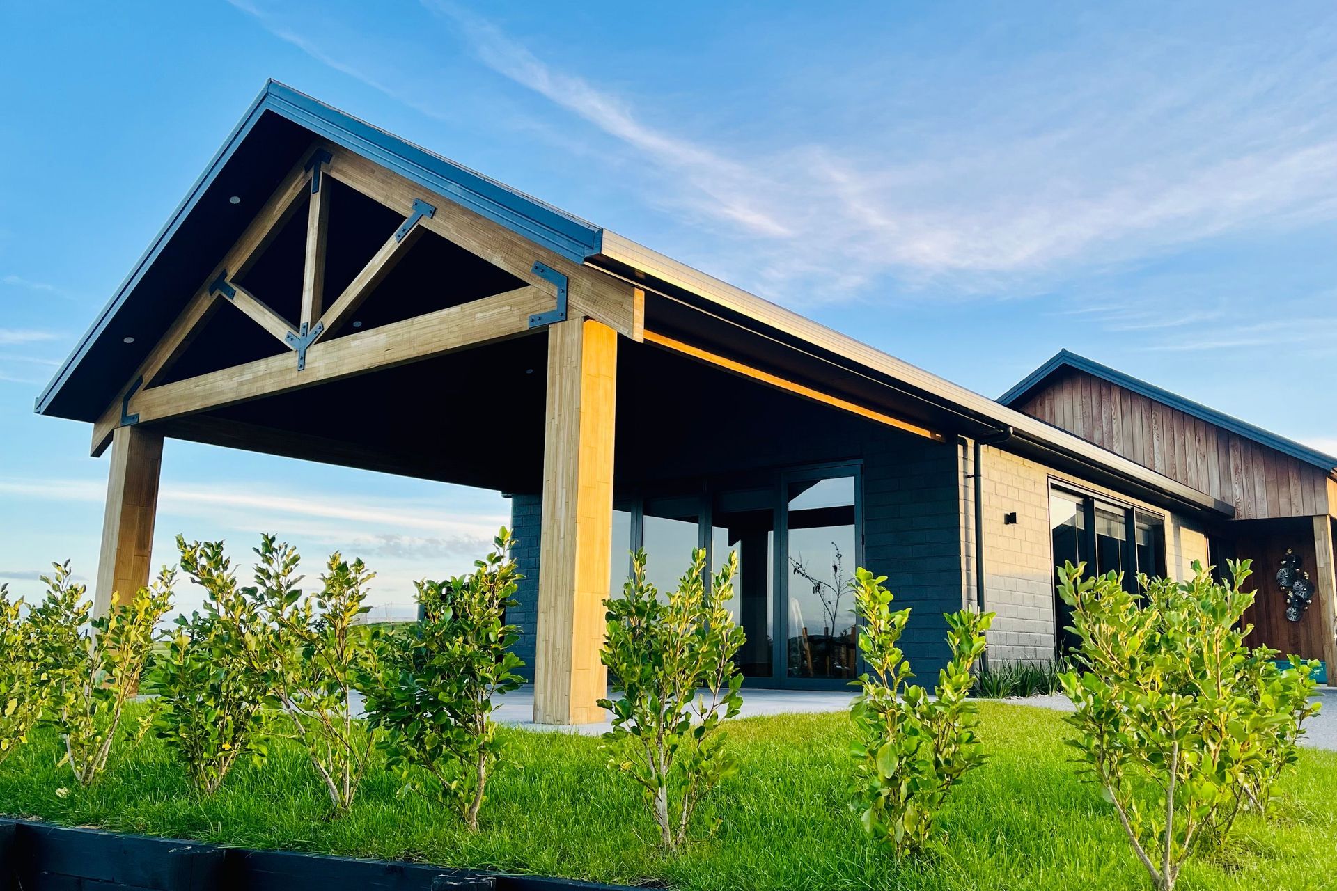 Lakeside, Whites Way - Invest