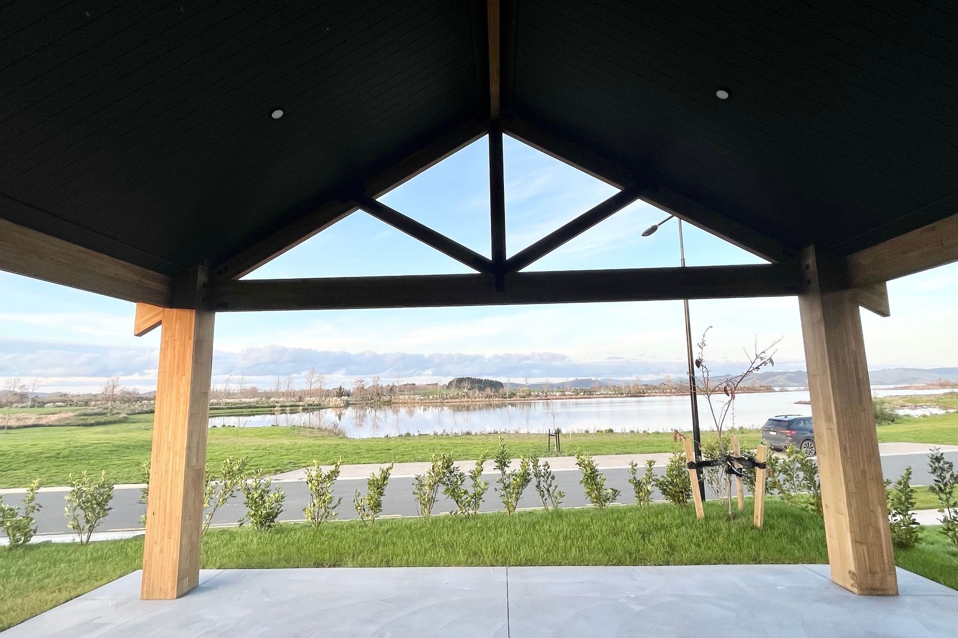 Lakeside, Whites Way - Invest