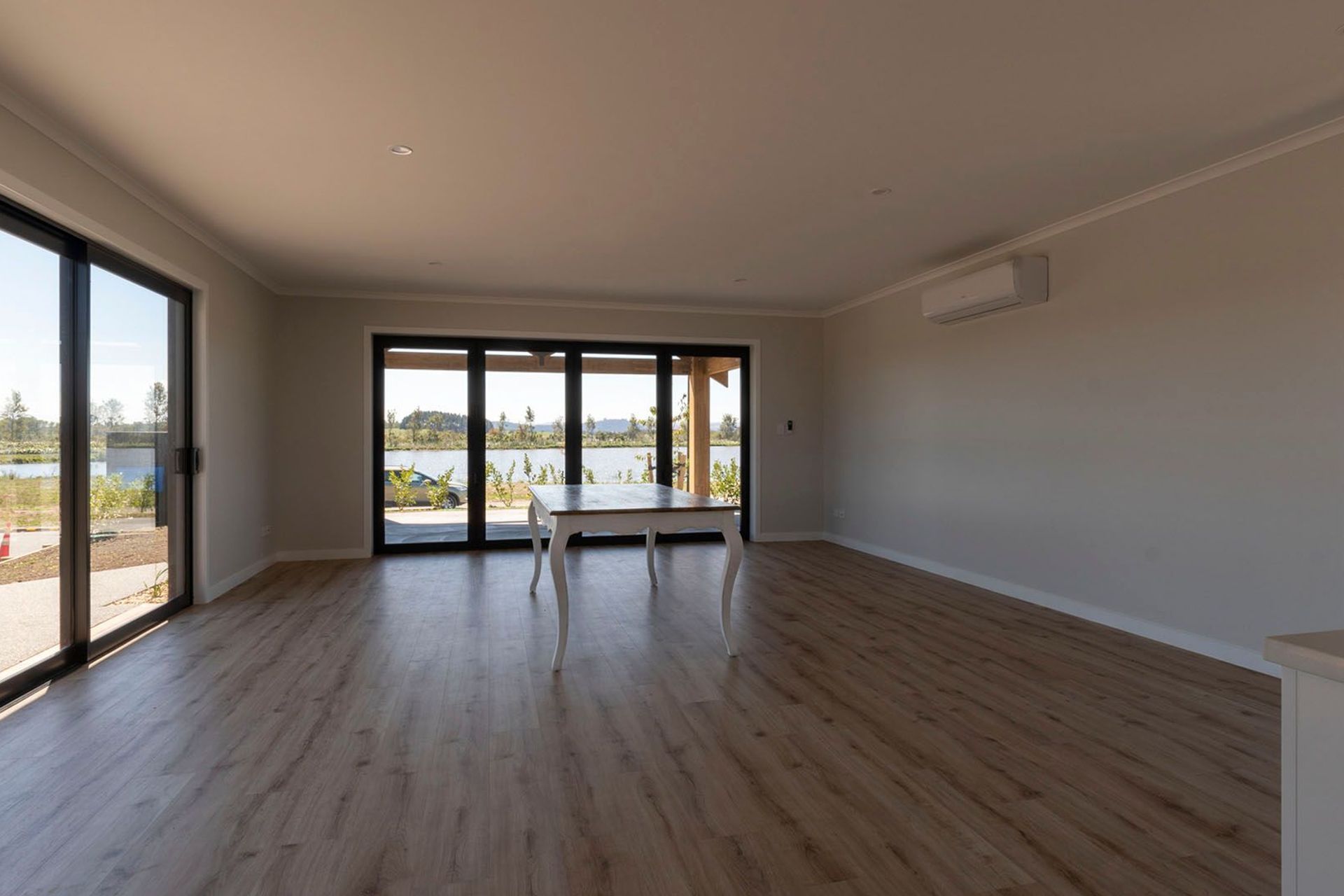 Lakeside, 45 Whites Way - Invest