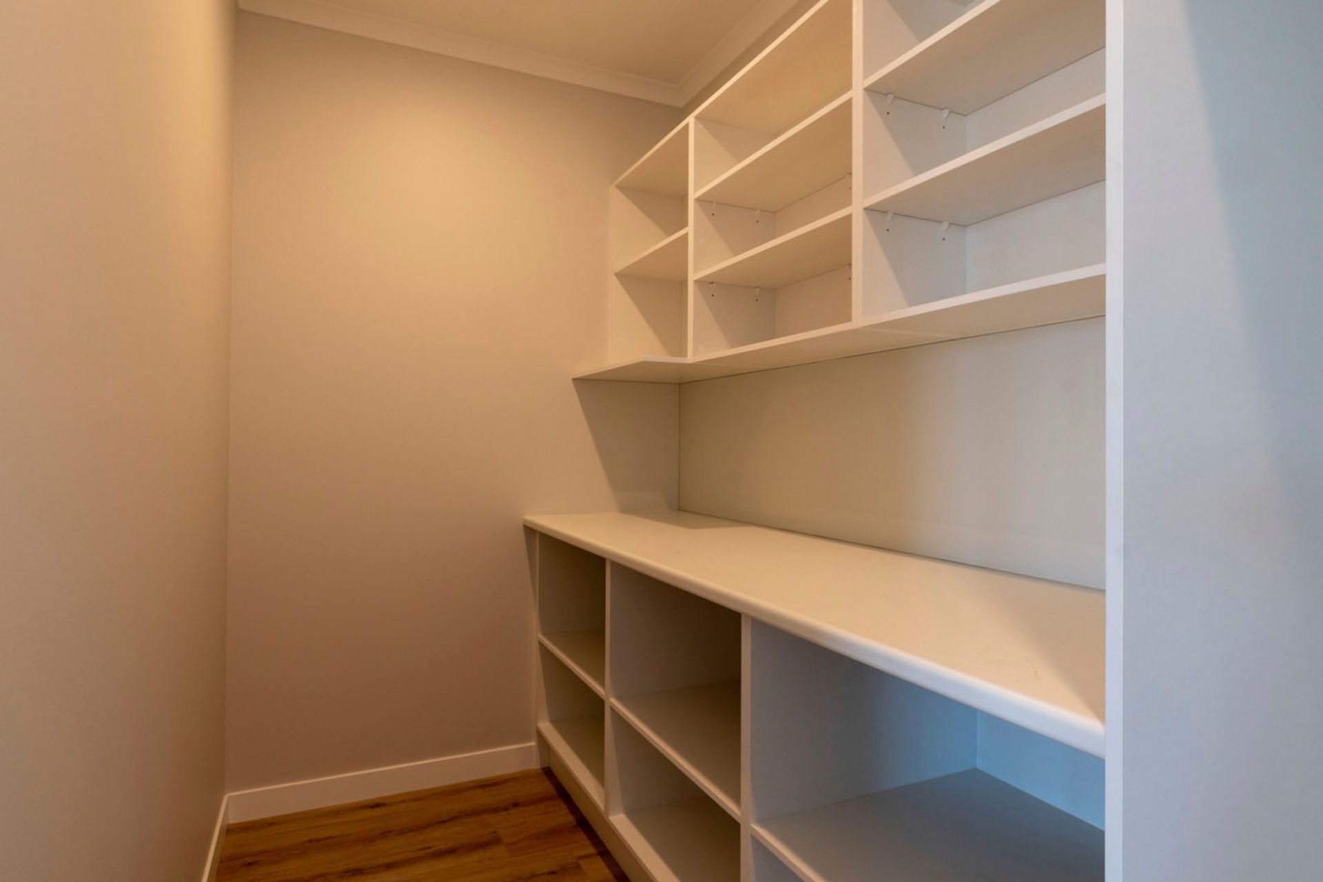 Lakeside, 45 Whites Way - Invest