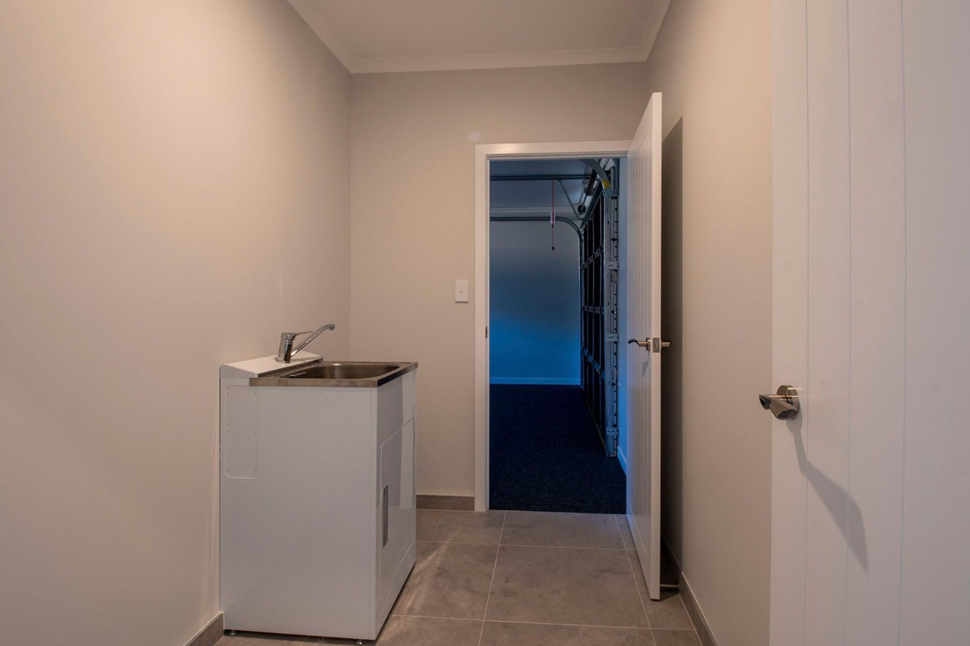 Lakeside, 45 Whites Way - Invest