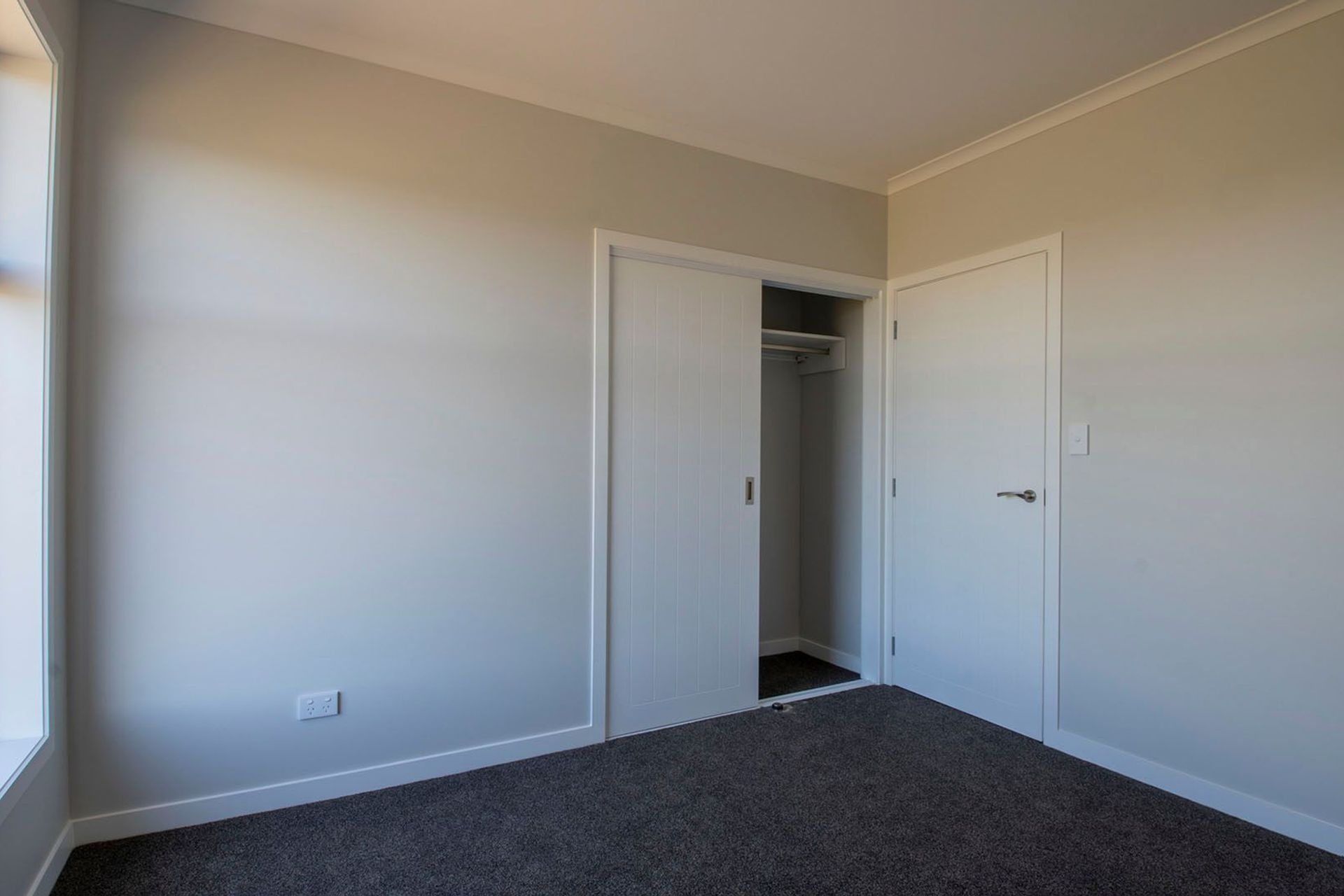 Lakeside, 45 Whites Way - Invest