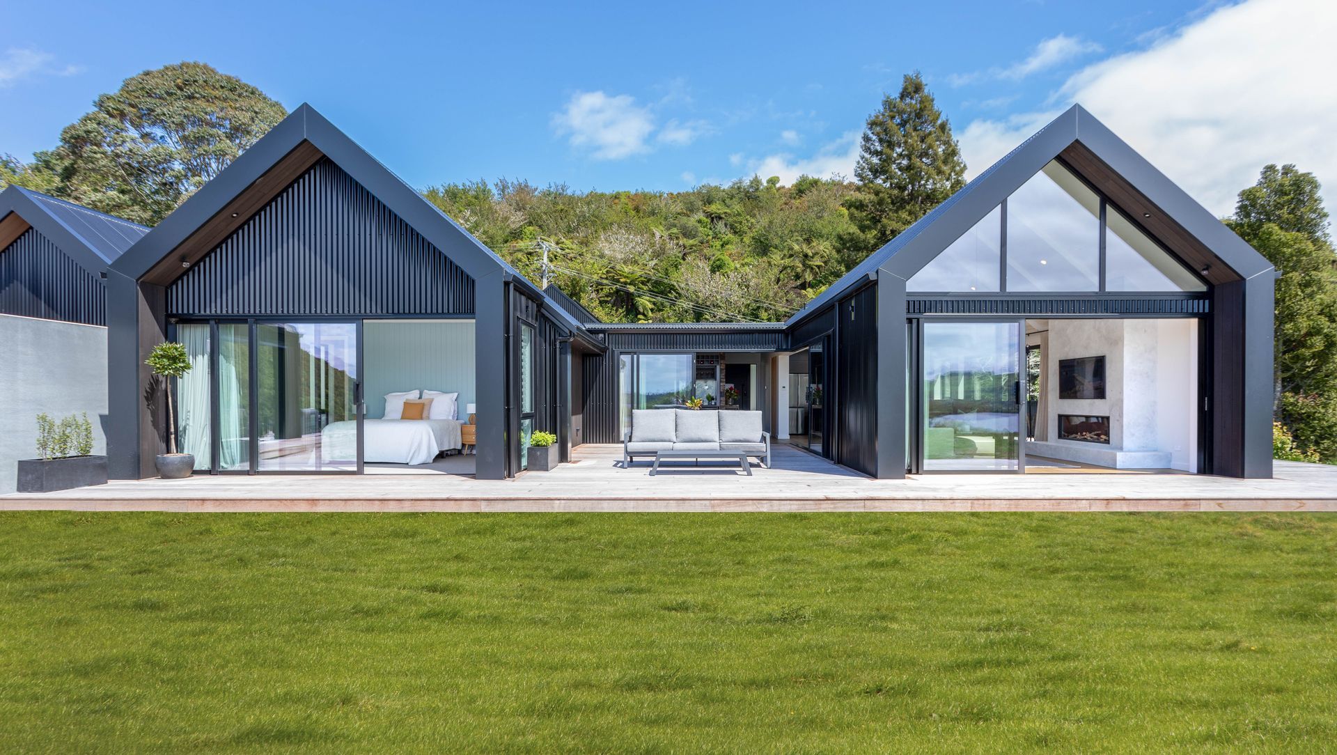 On the Lakefront banner