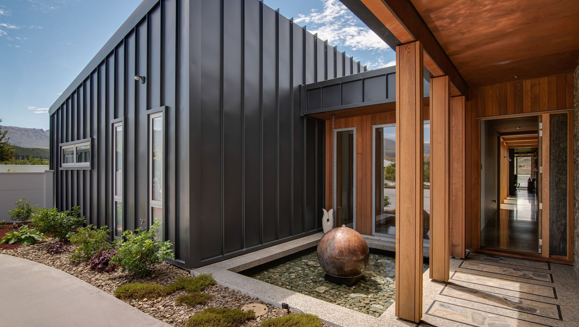 Cromwell Lakehouse banner