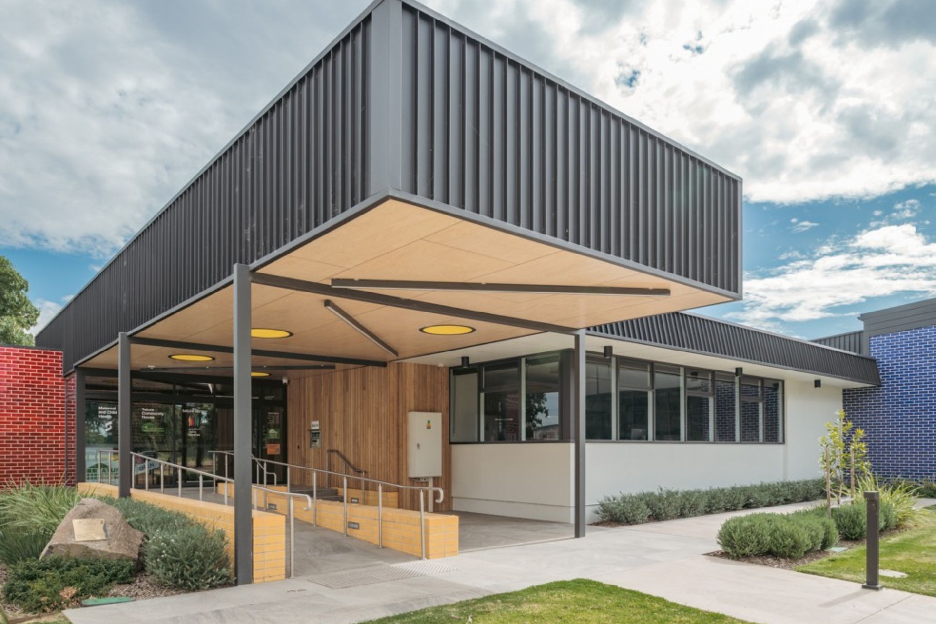 Tatura Library