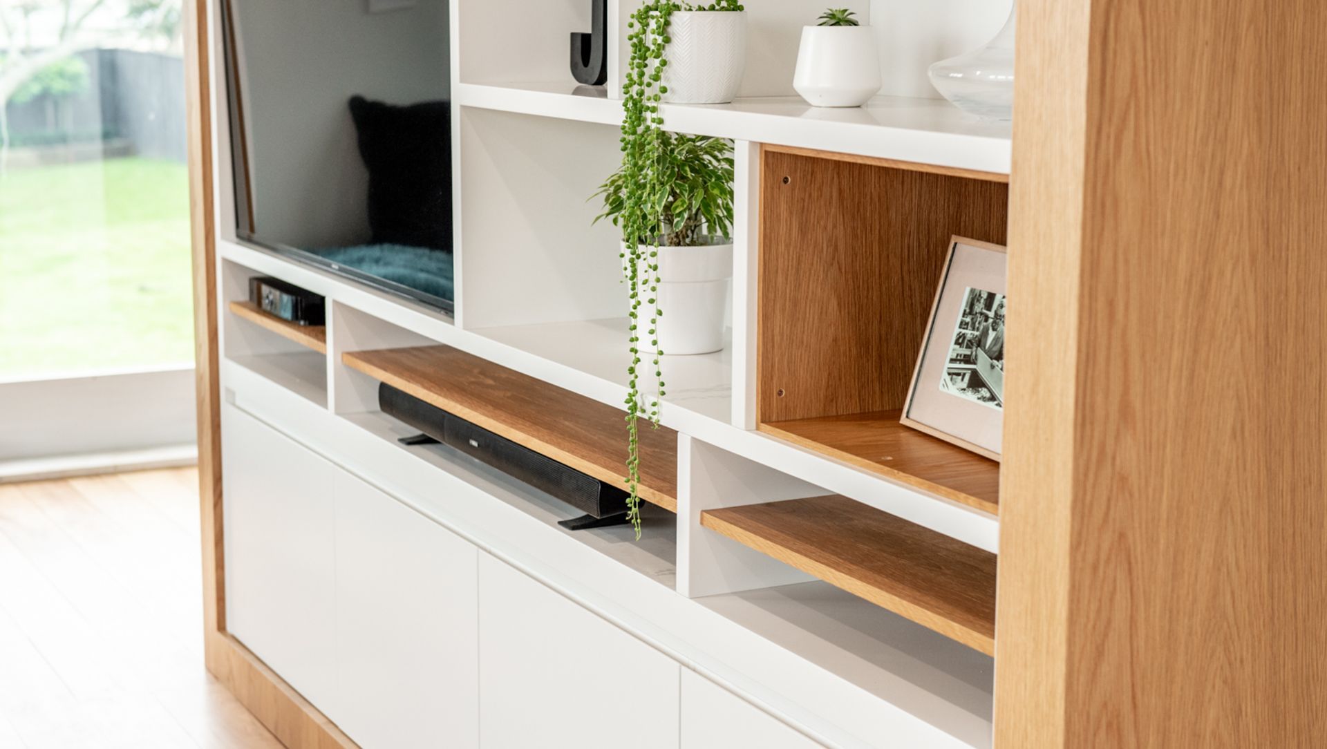 Fitted Bookshelf banner