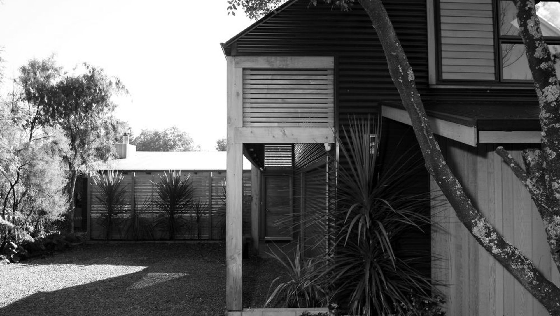 Two Mile Bay House, Taupō  banner