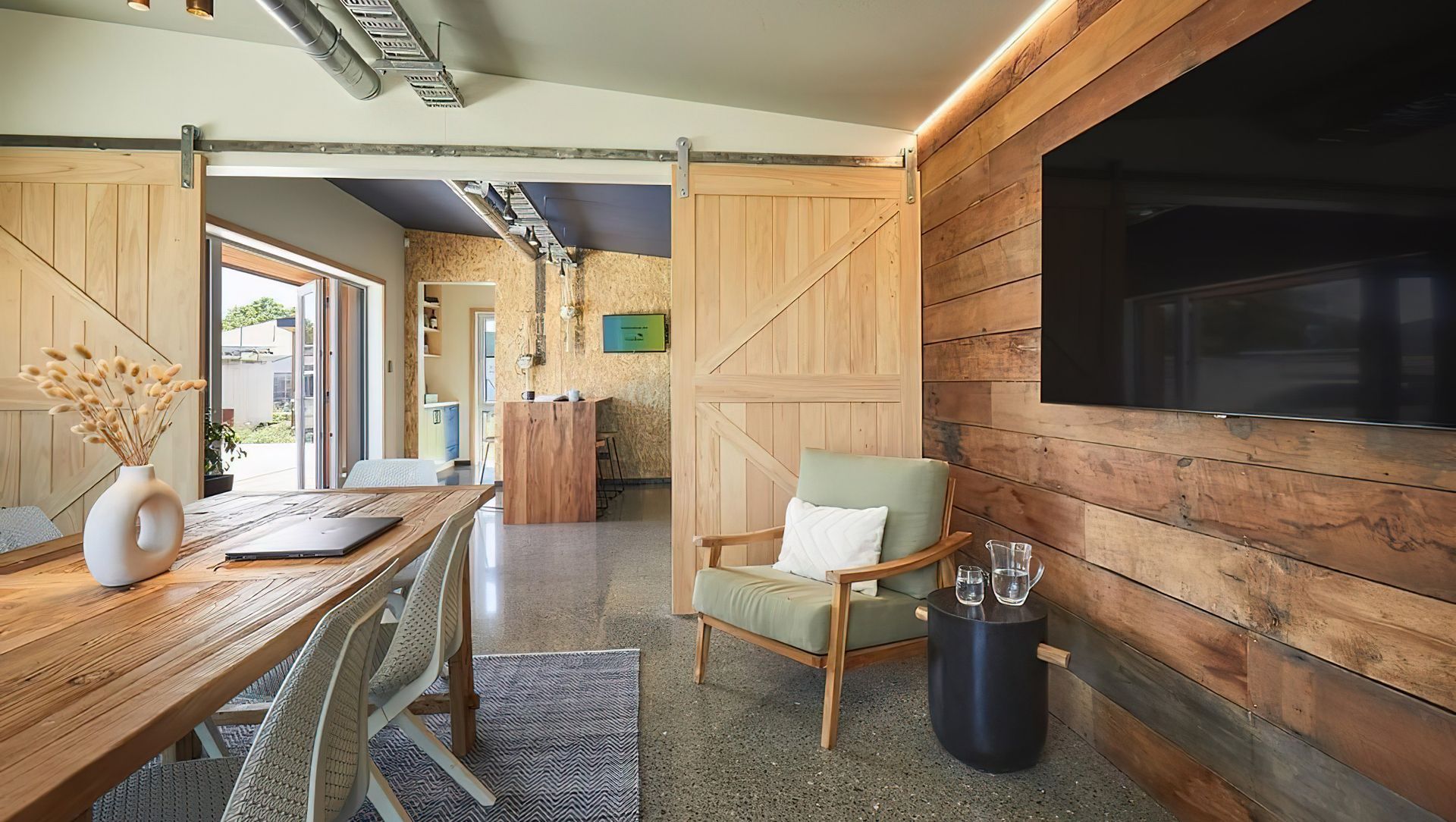 Interior Syling/Colour Consult - Fairfield Construction banner