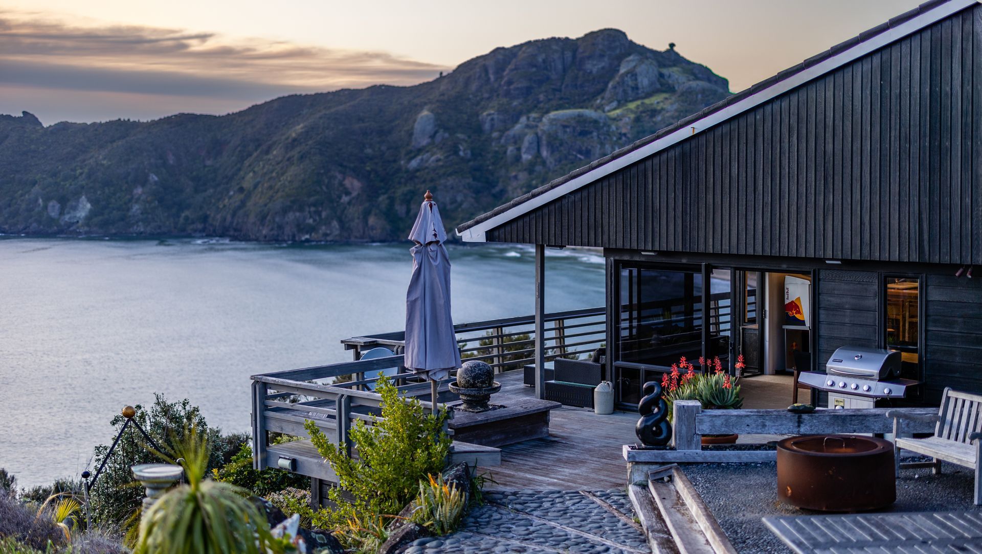 Taupo Bay Lodge banner