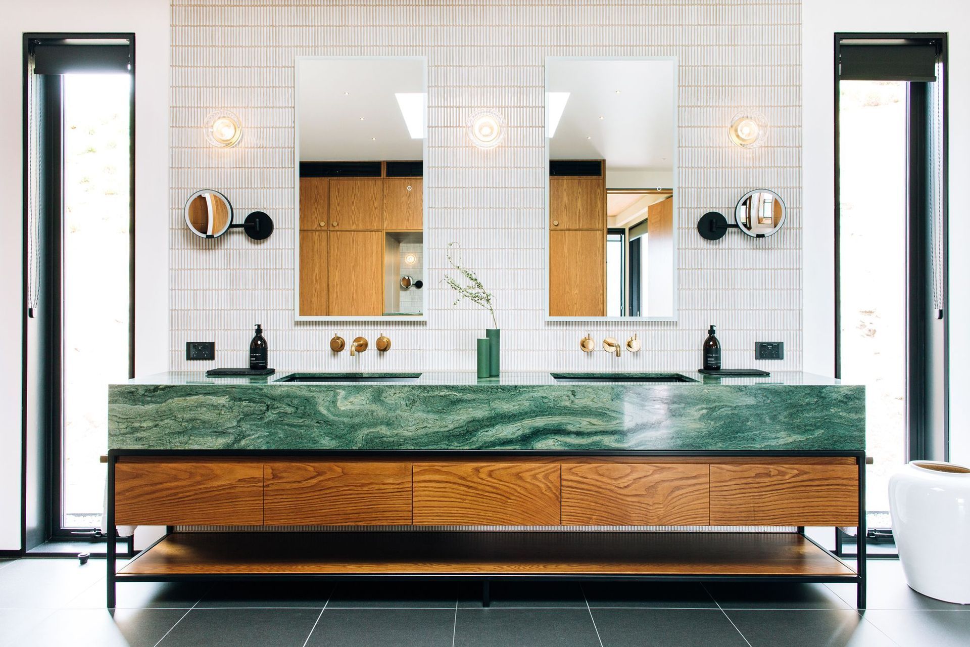 Stonefly Lodge - Falcon Brae Villa