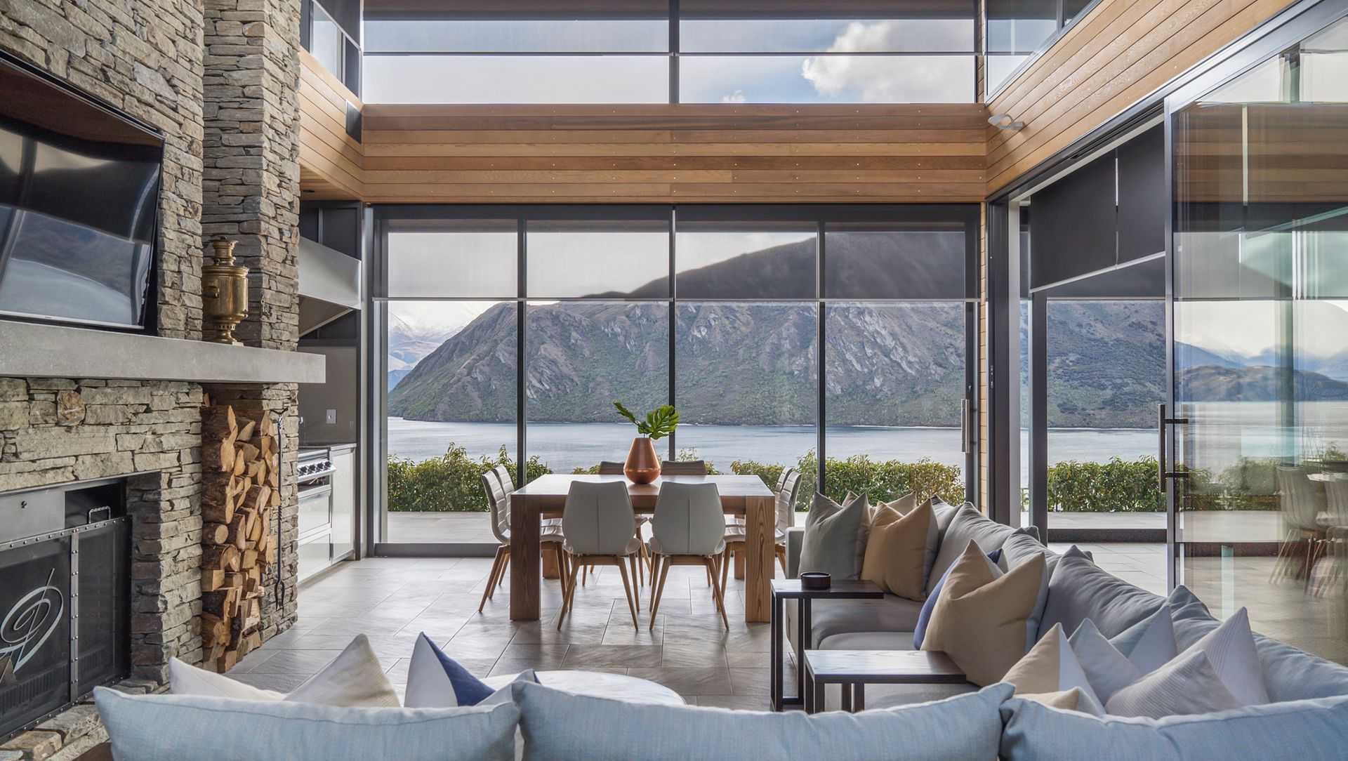 Dacha Luxury Accomodation banner