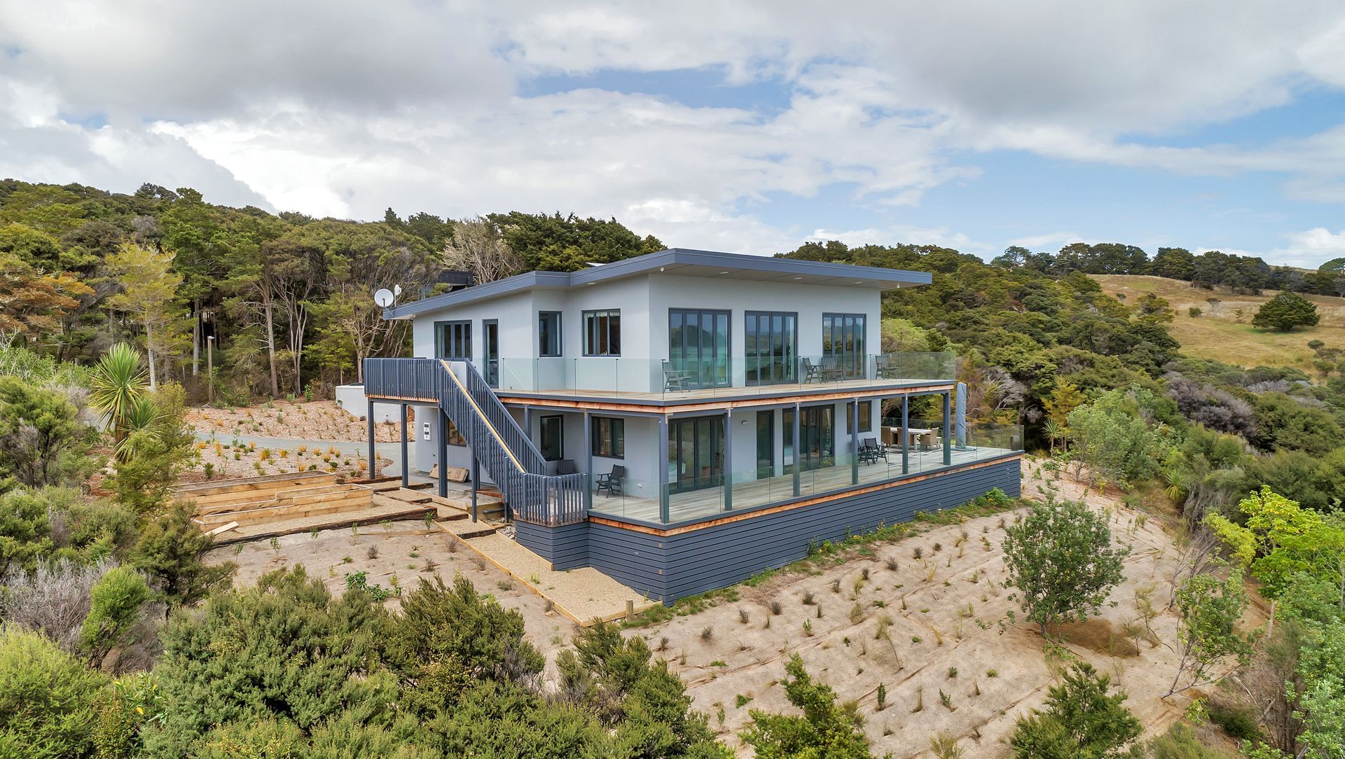 Linnell House banner