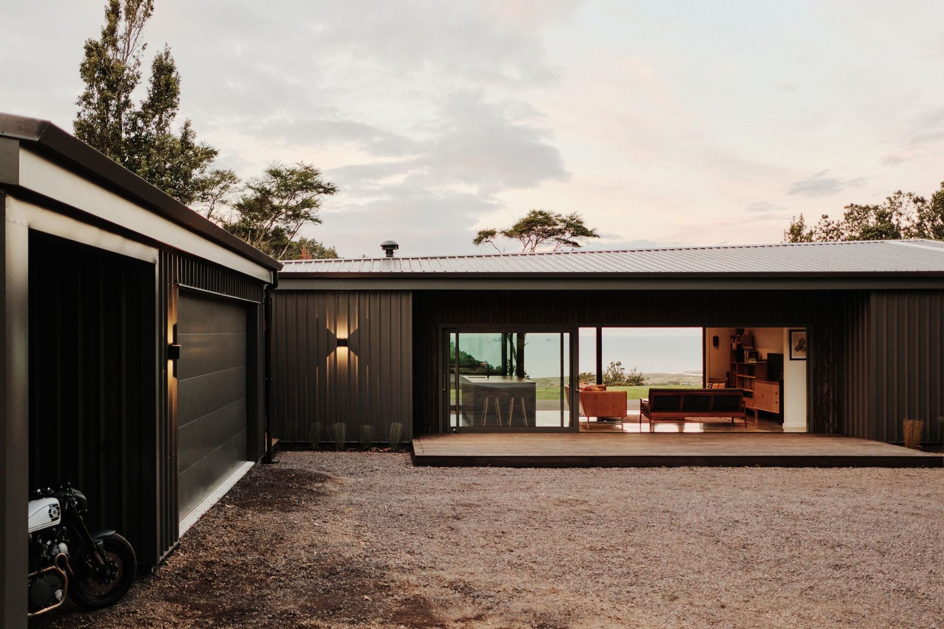 Kokako-Heights-House-Trap-Thunder-Grey-5.jpg