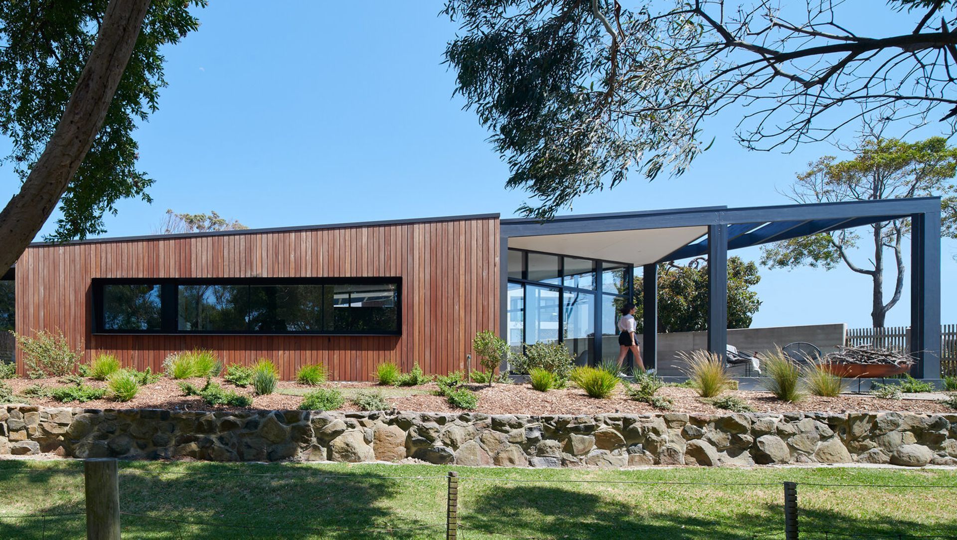 SD House, Inverloch banner