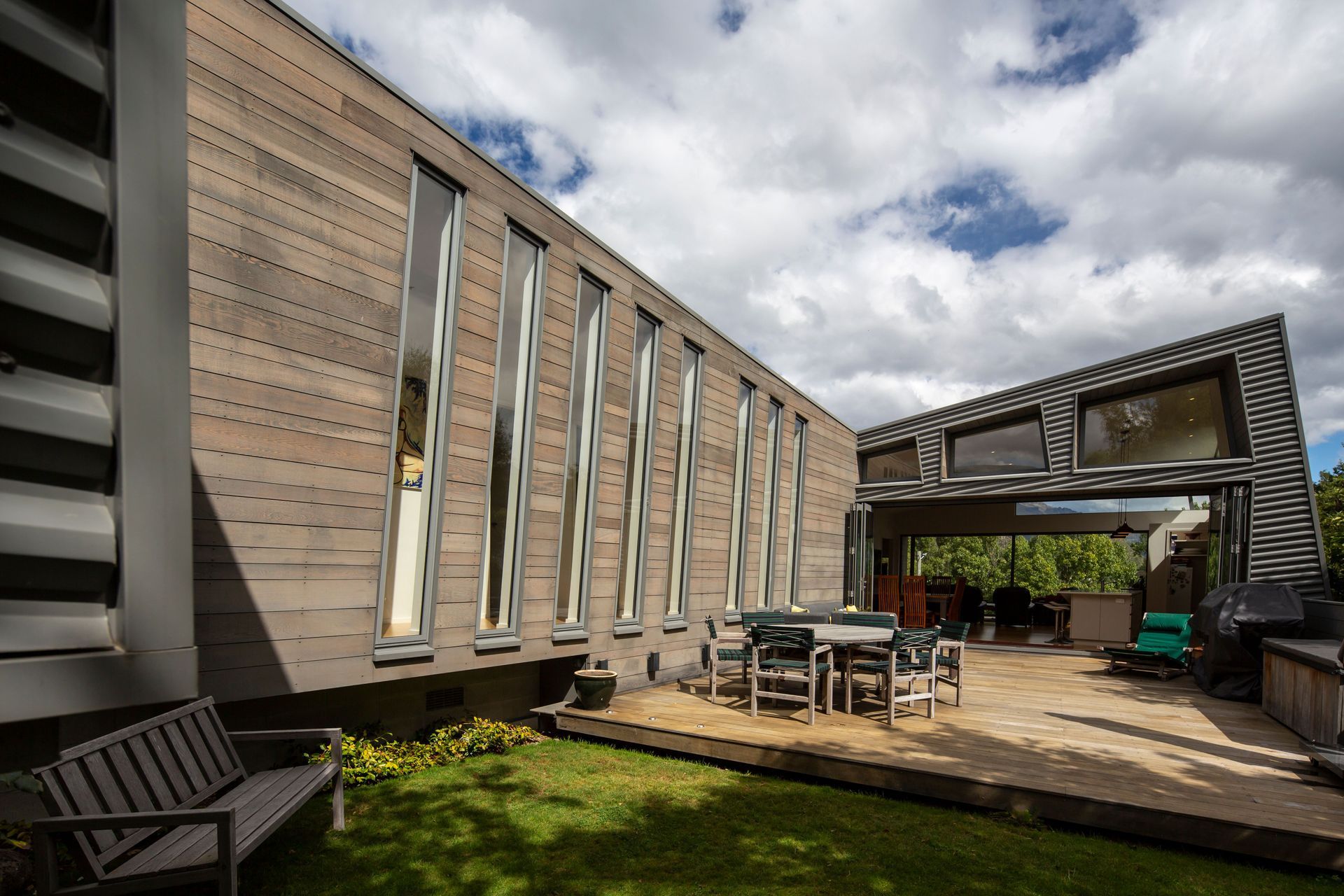 Lake Avenue, Frankton