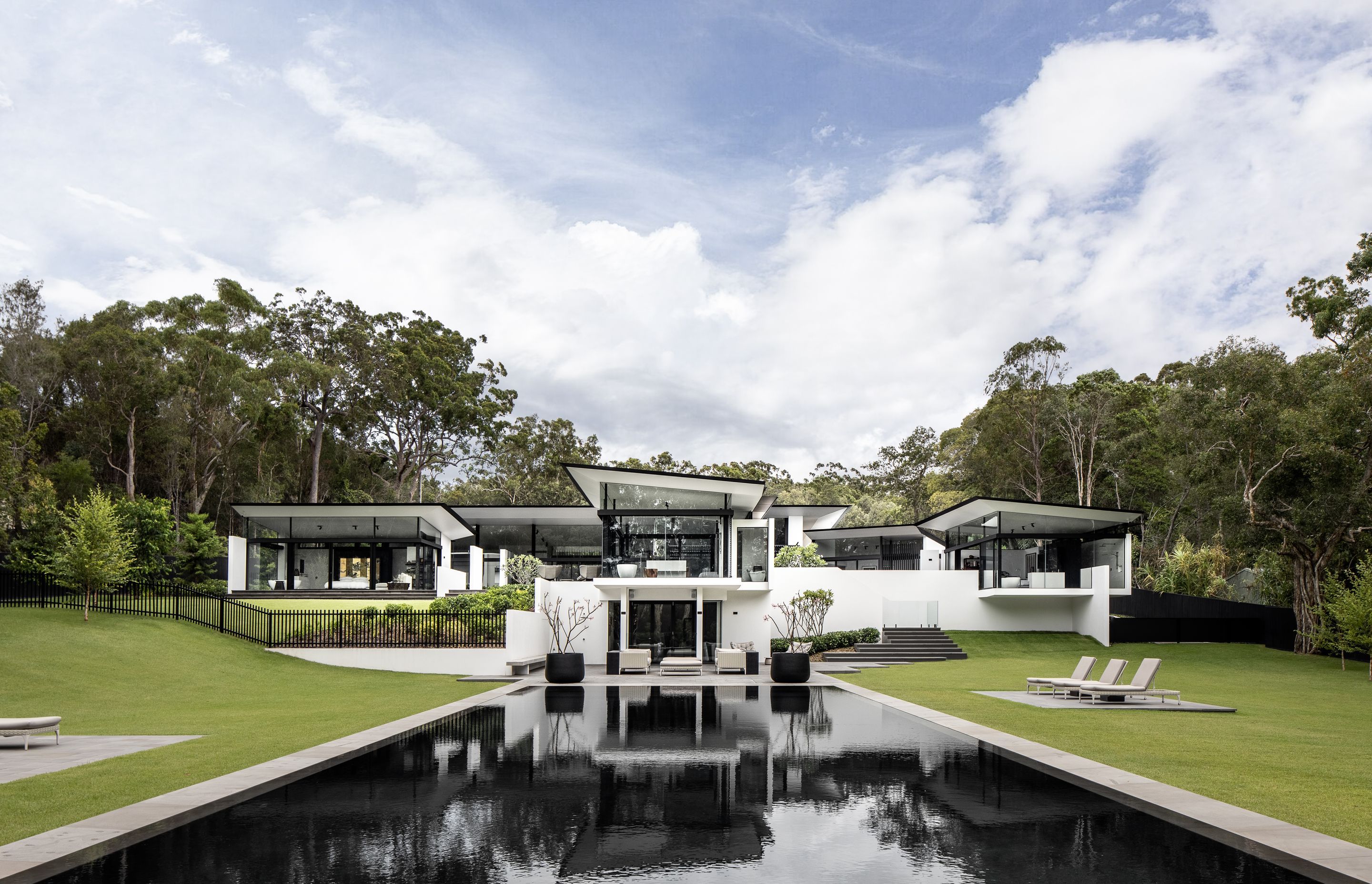 Noosa House by Robinson Architects ArchiPro AU