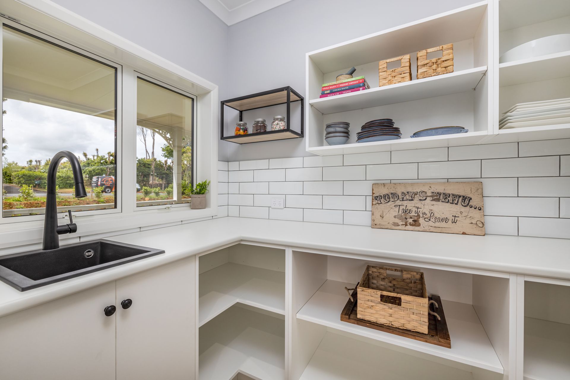 Bayswater + Garage - Far North