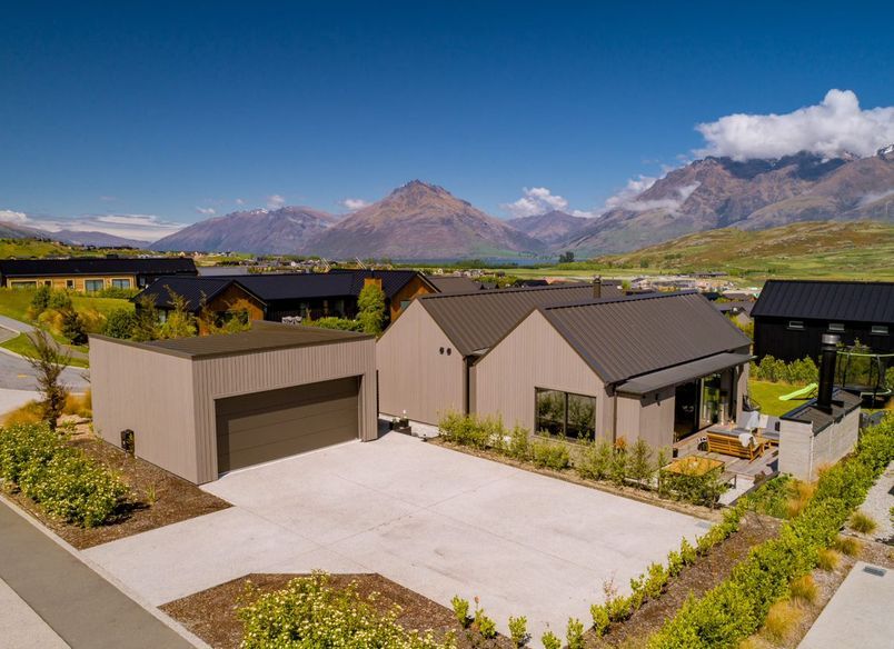 32 Falconer, Jacks Point