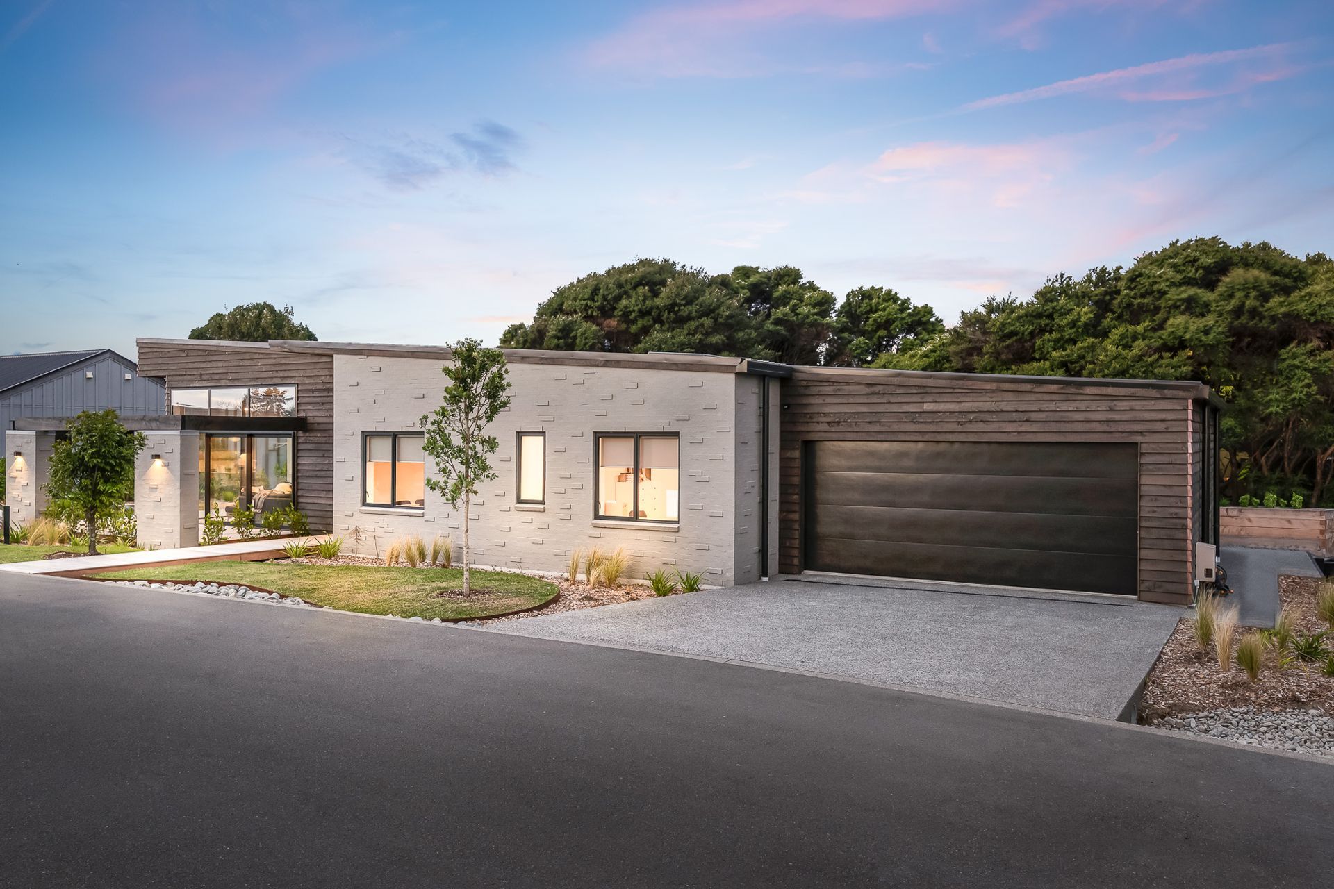 The mono-pitch design utilises the width of the section and provides additional height in the living area, taking full advantage of the northern elevation.