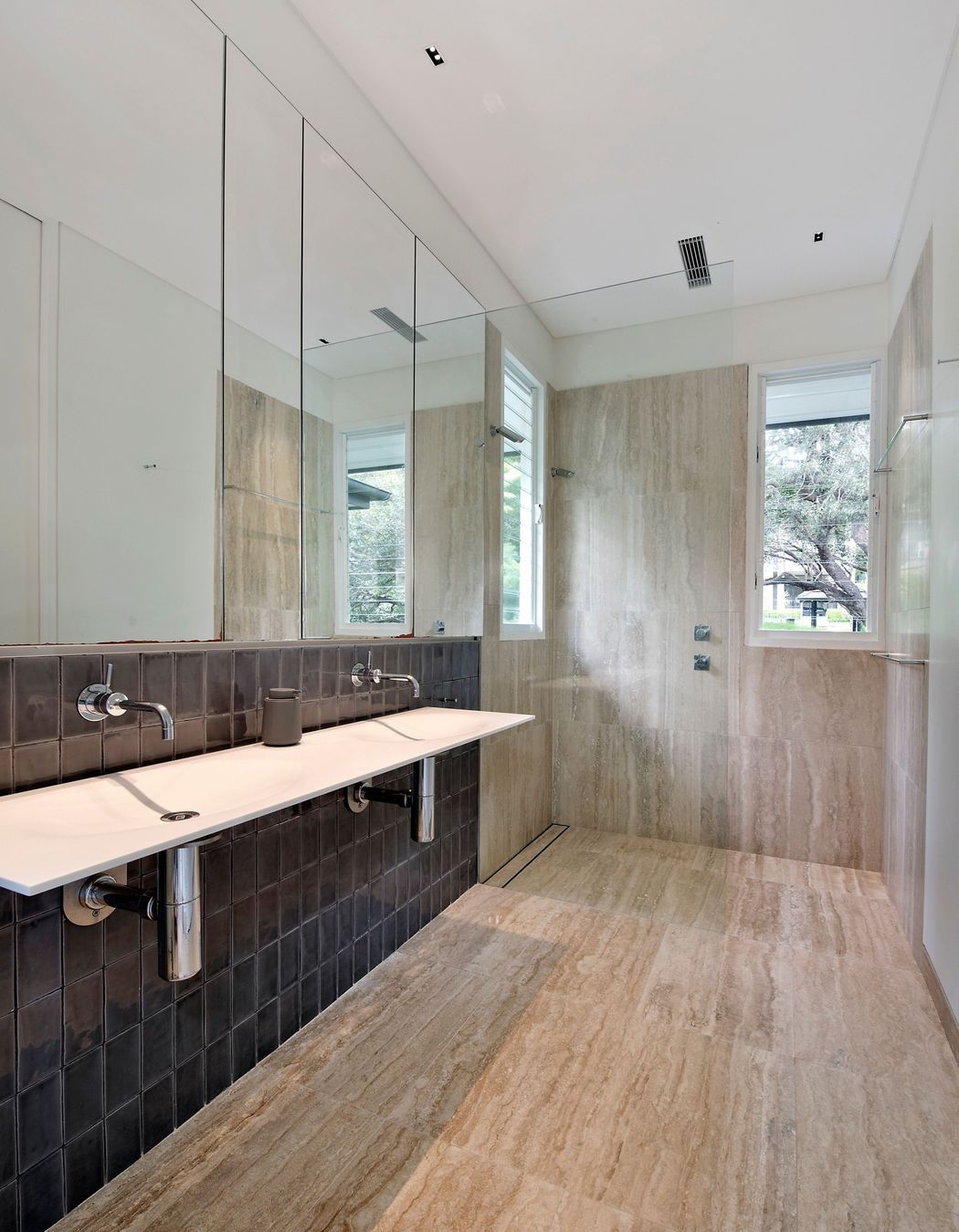 Project by TDDP | Coliseum Striato Vein Cut Travertine