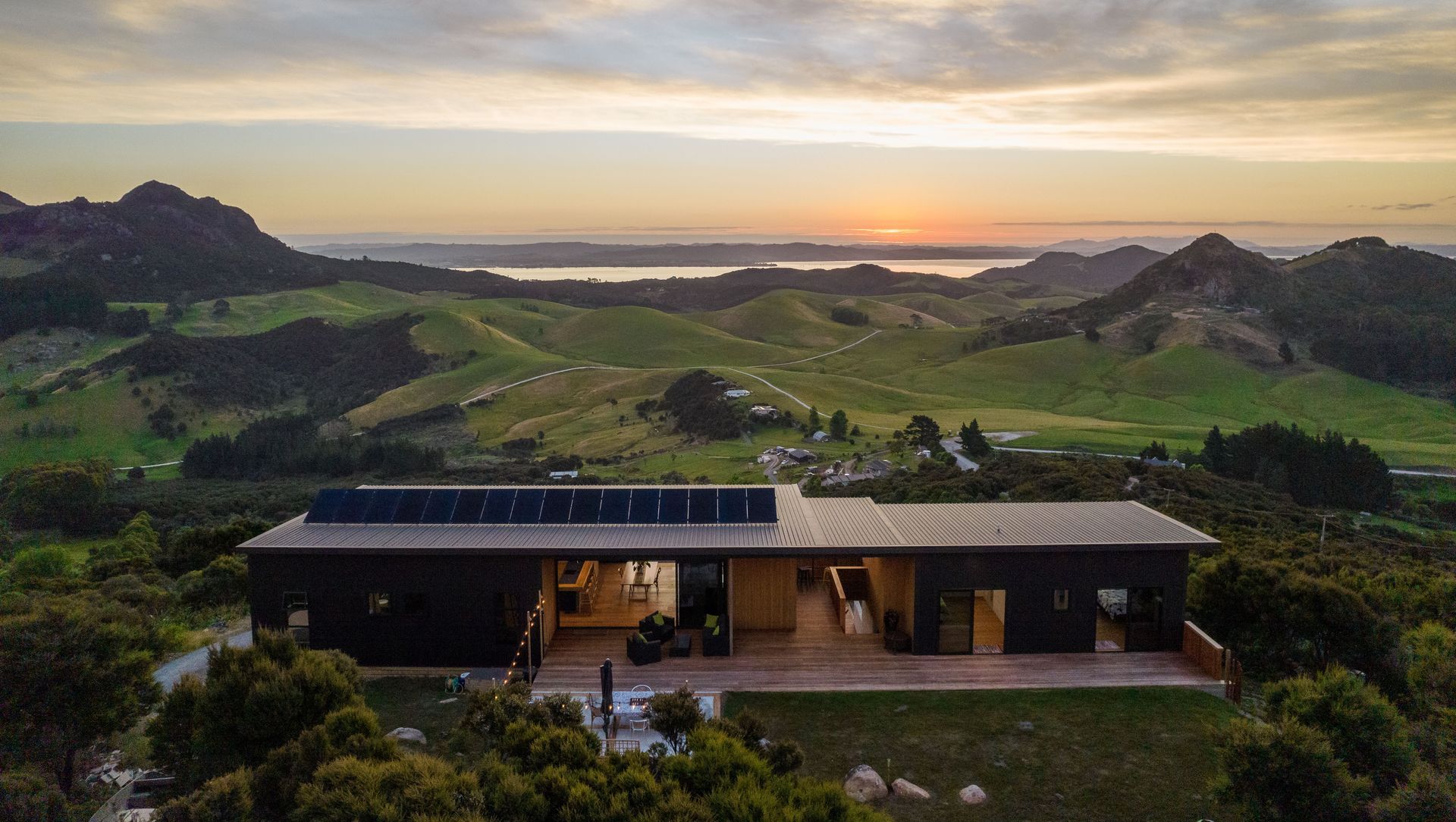 Raynes House, Kauri Mountain, Whangarei Heads banner