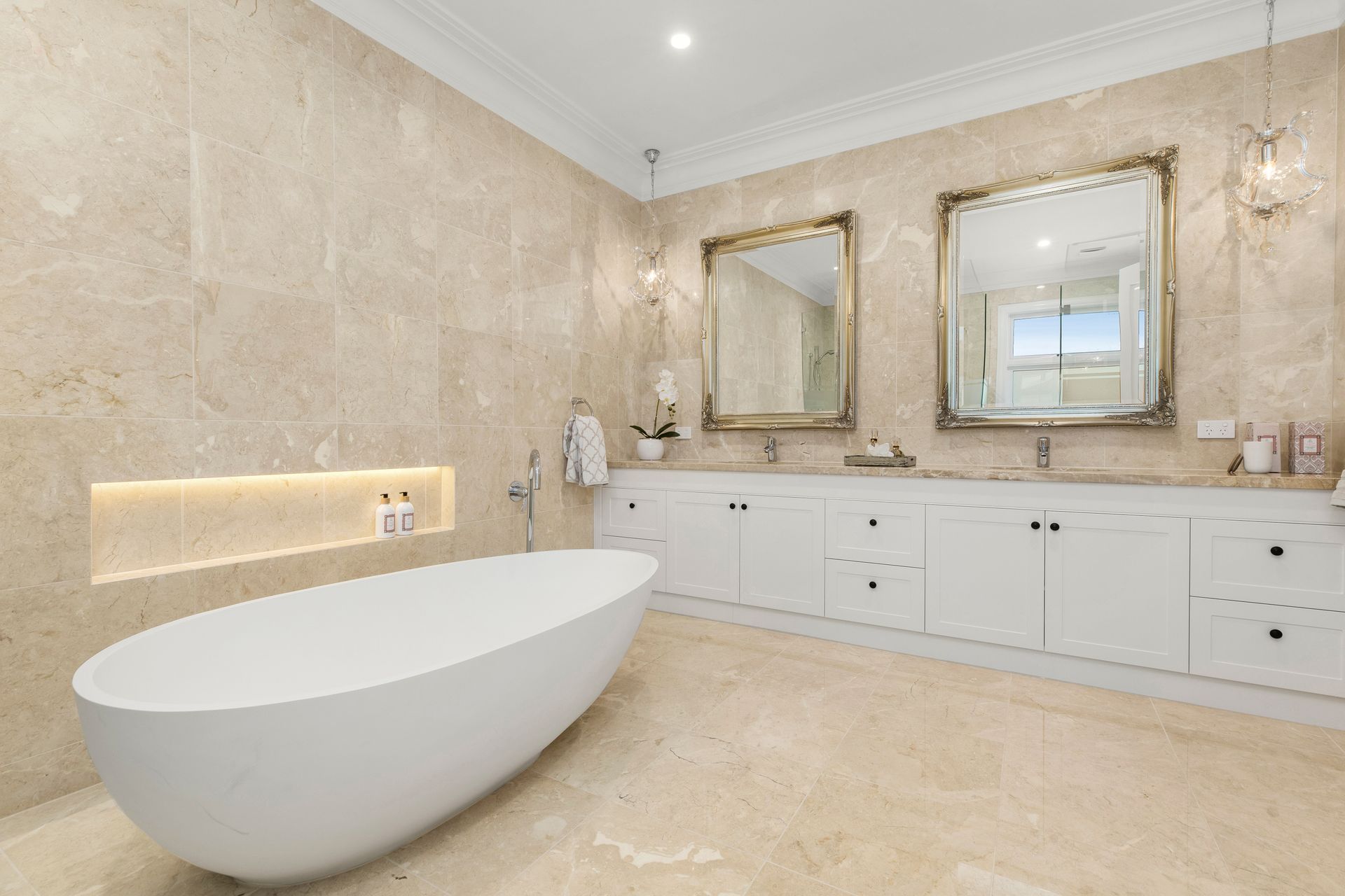 Sal De Vie - Luxury French Provincial Home