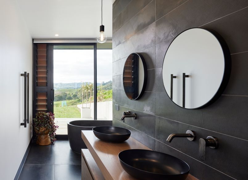 Turner Road Architecture - Stepped Ridge House